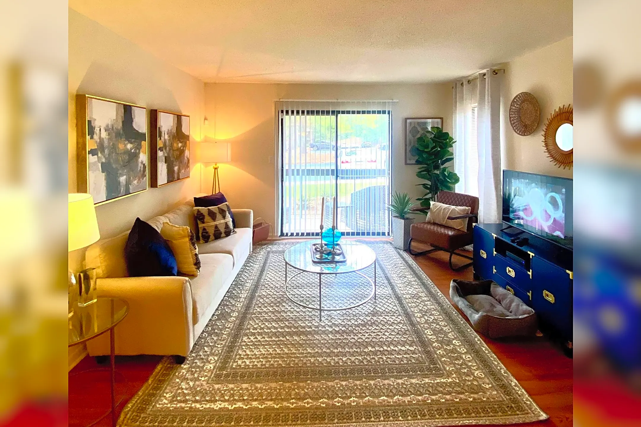 Living Room - Woodcrest Apartments - Augusta, GA