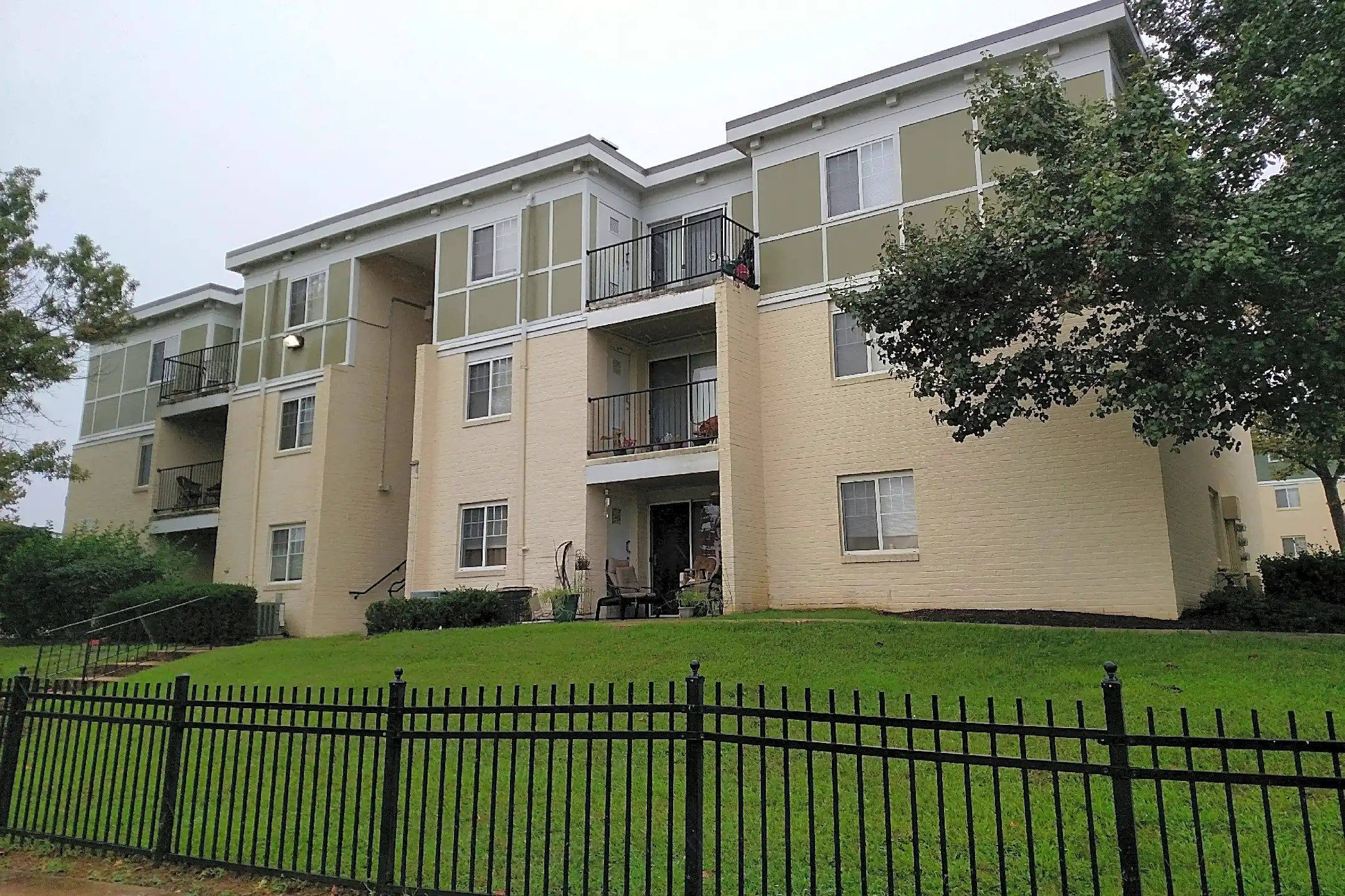 Village At Lakeview Apartments