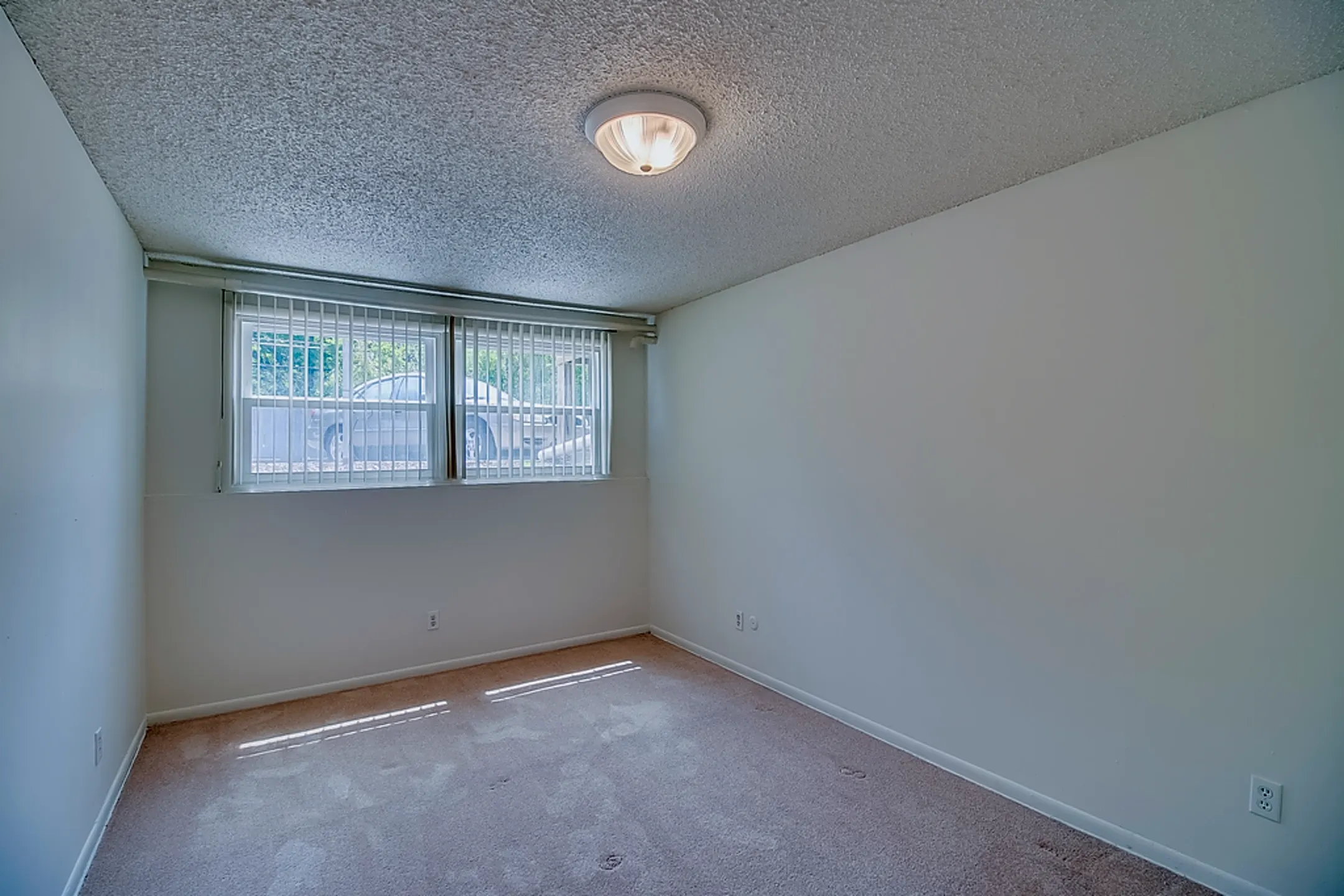 Hull Apartments 1127 N Hagadorn Rd East Lansing, MI Apartments for