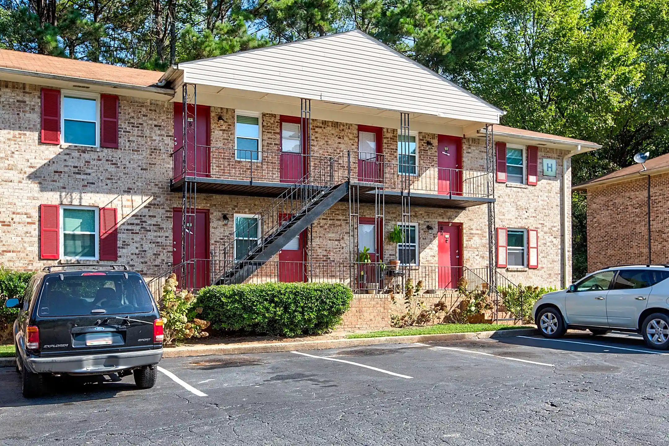 Willow Park Apartments 1466 Rockcut Rd Forest Park, GA Apartments