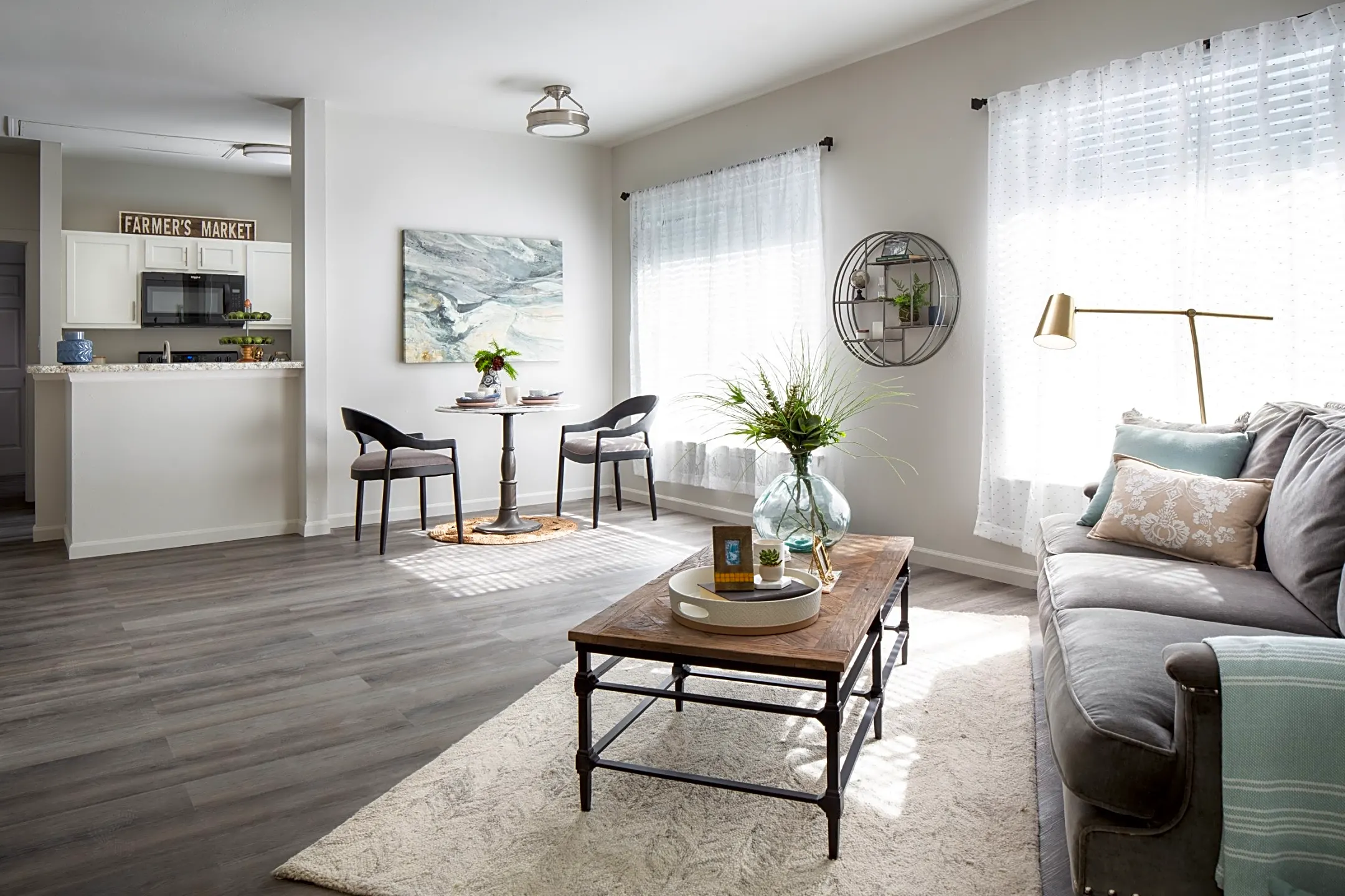 Living Room - Canyon Park Apartments - Tallahassee, FL