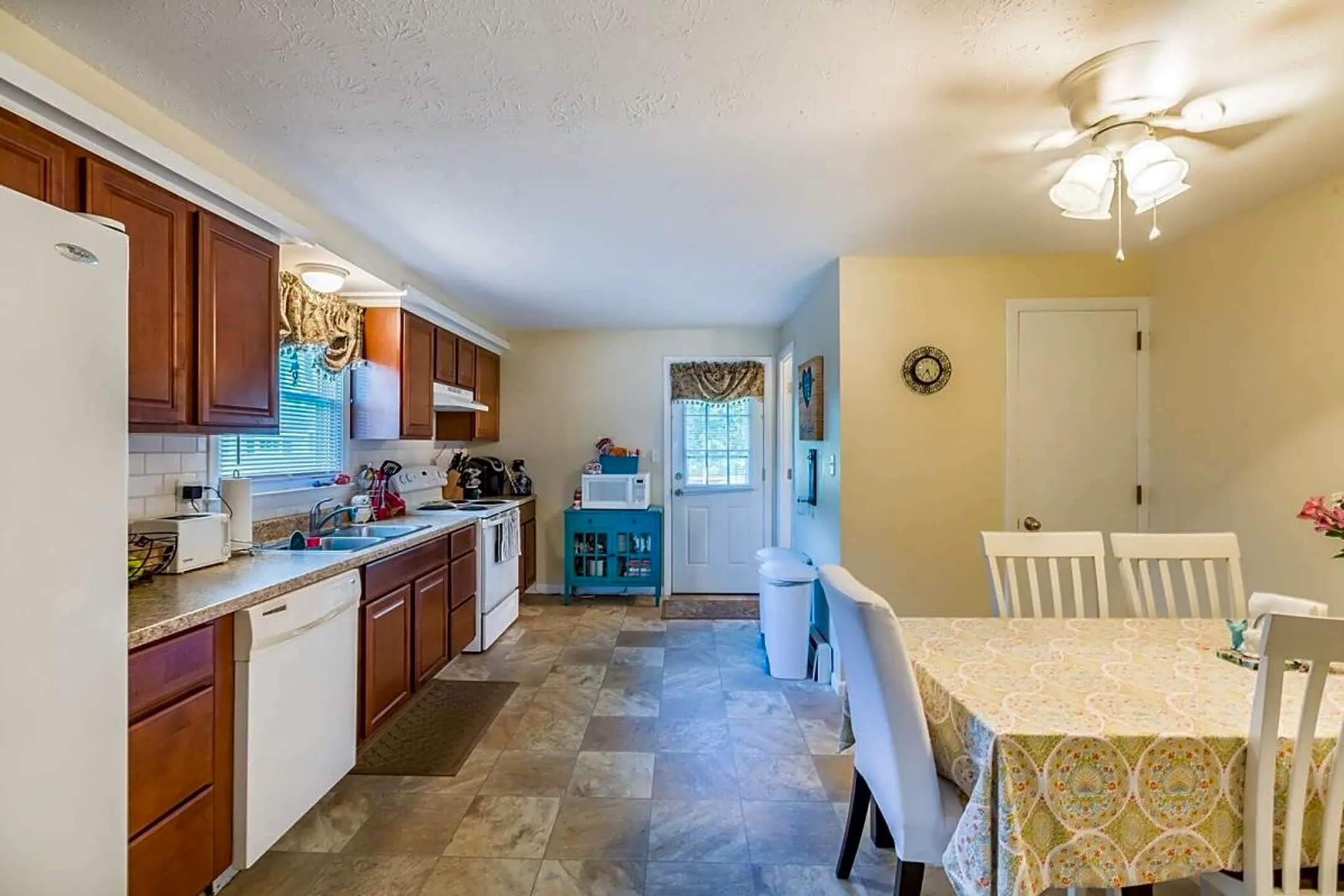 181 Hart St Apartments Southington, CT 06489