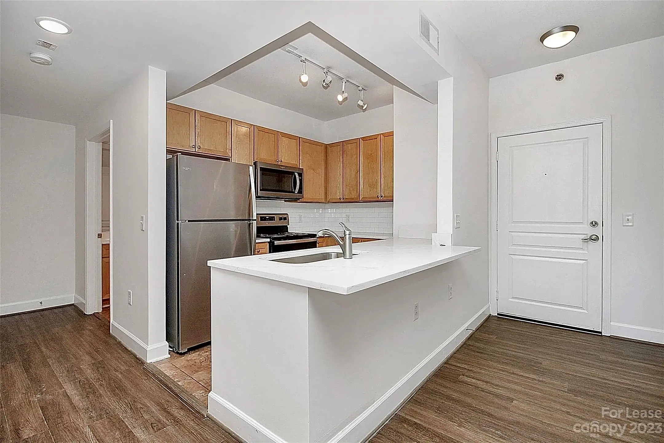 Kitchen - 1315 East Blvd #309 - Charlotte, NC