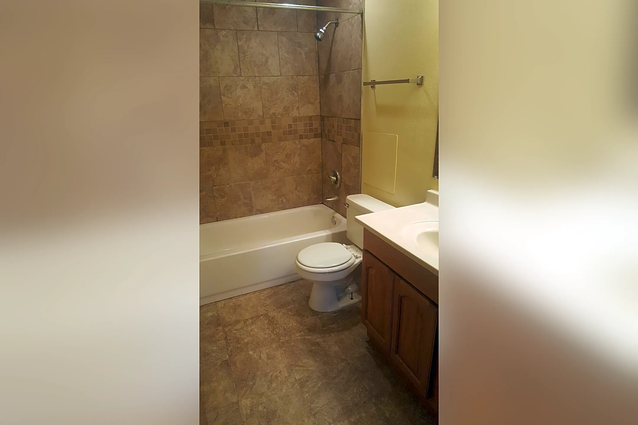 Ridgeview Apartments 606 11th Ave SW Valley City, ND Apartments for