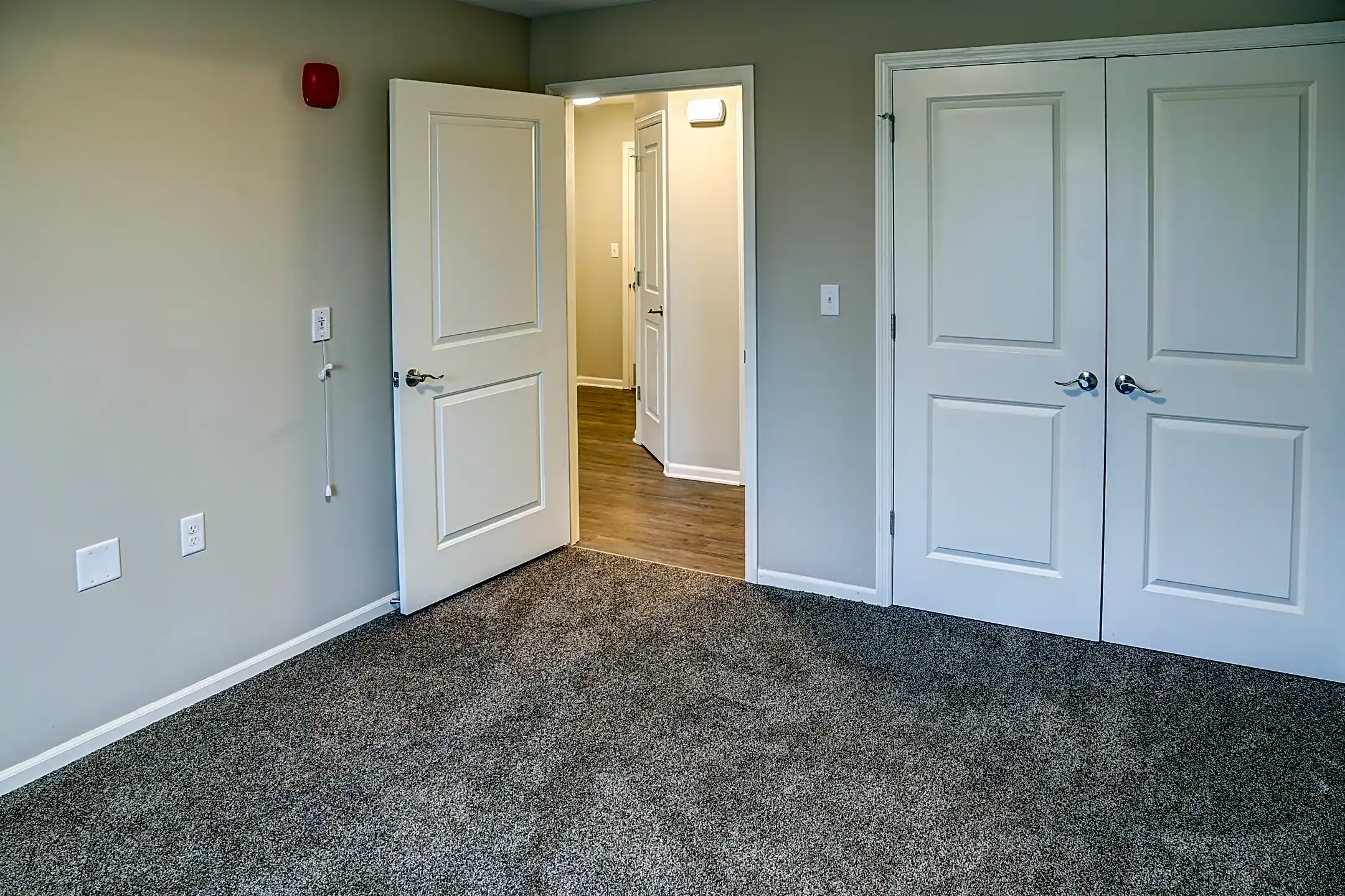 Tristan Ridge 175 South King Street Eminence, KY Apartments for