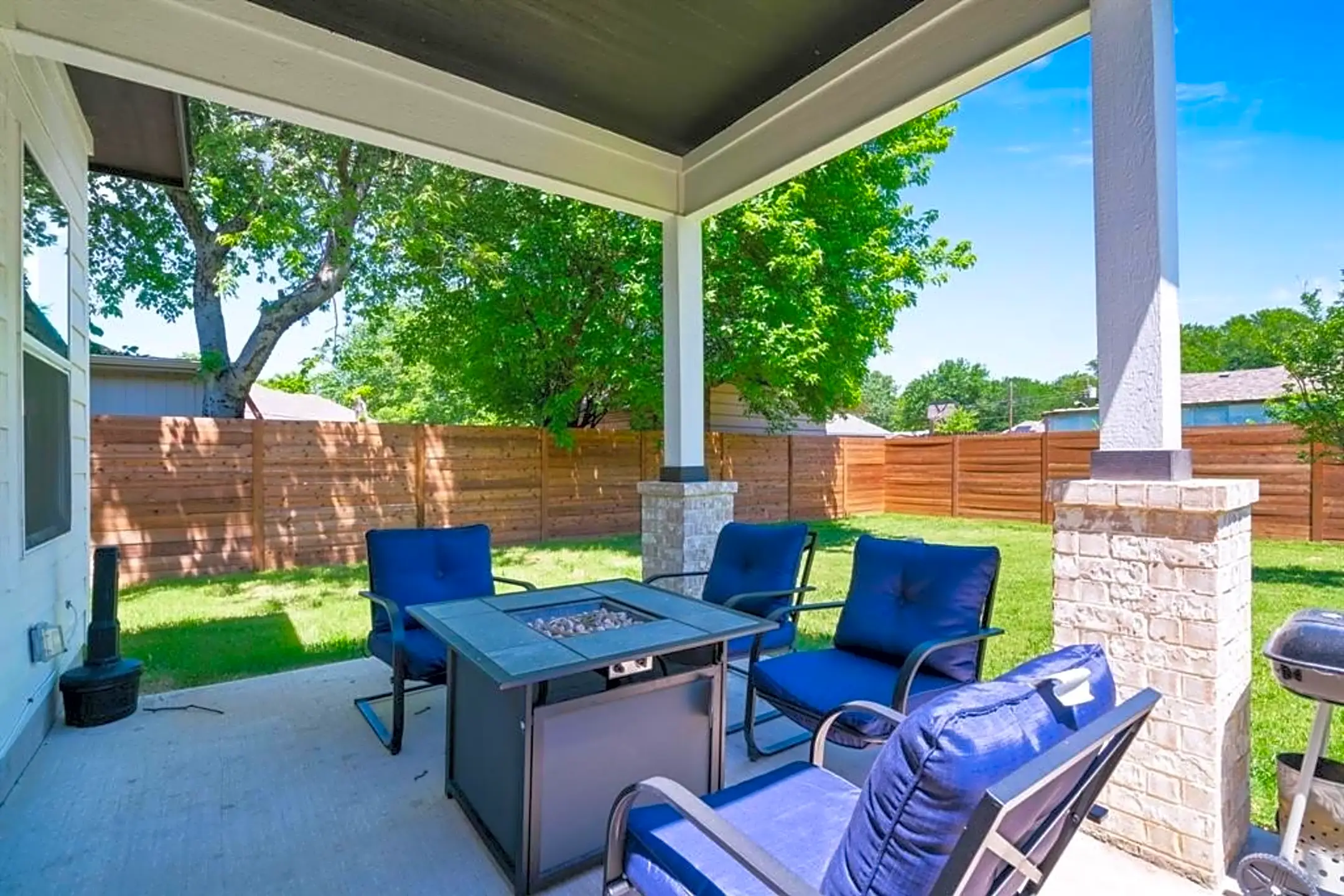 Patio / Deck - 1819 Dennison St - Dallas, TX