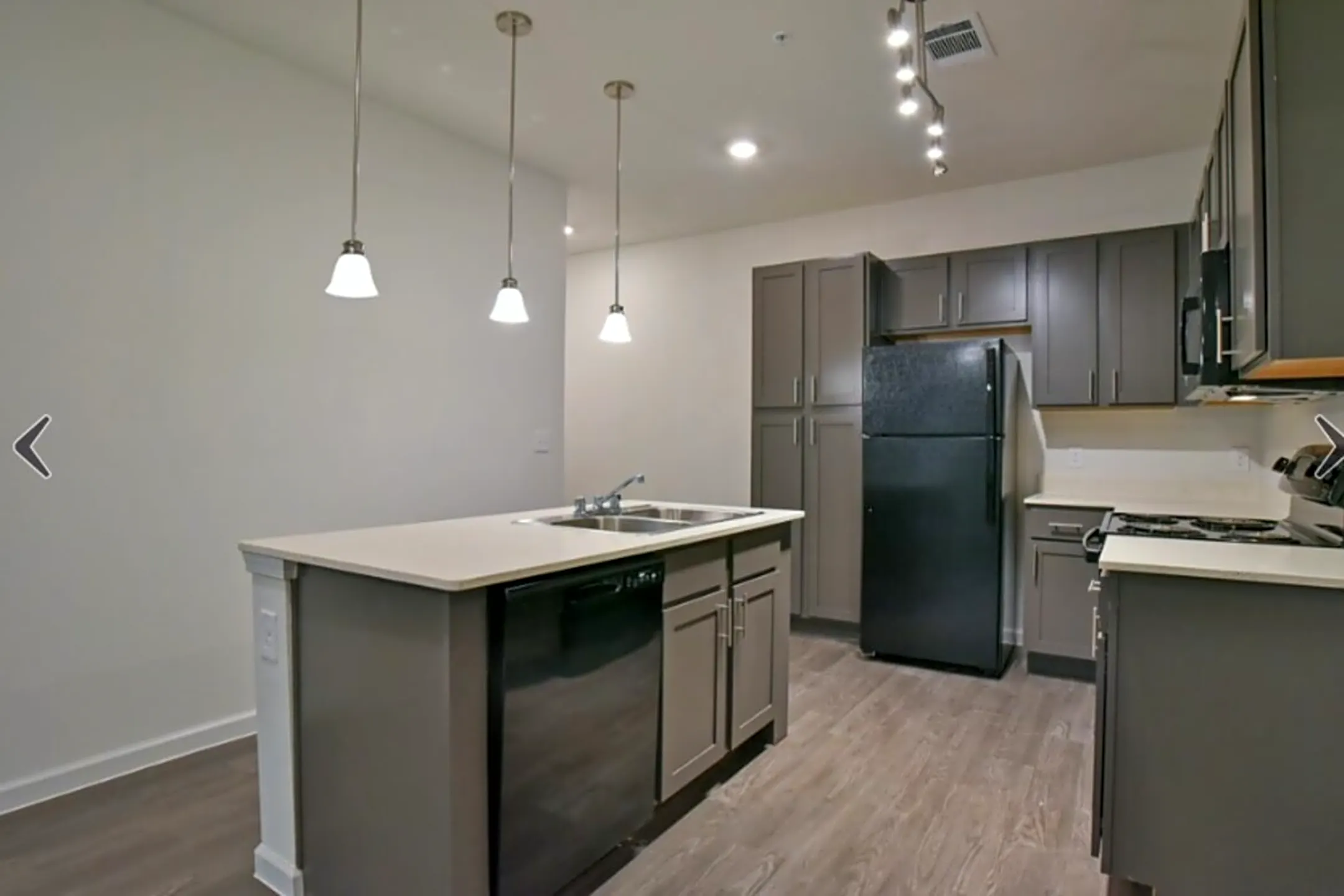 Livingston Pioneer Crossing 1101 North Dogwood Avenue Livingston