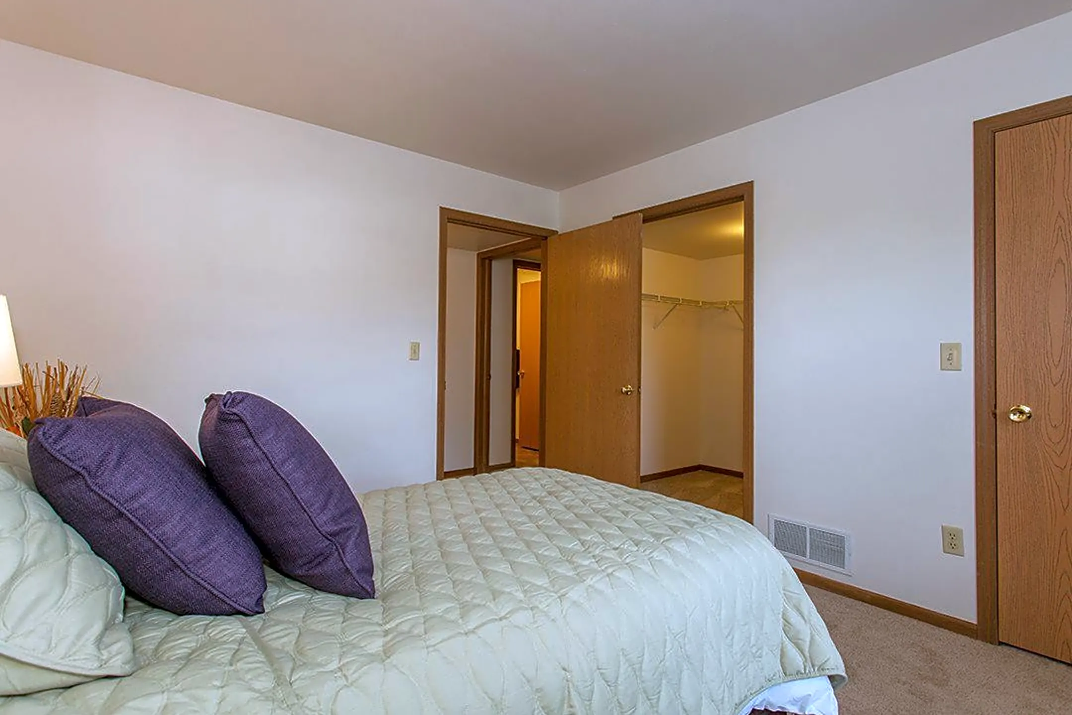 Riverside Glen Rockford 1905 W Riverside Blvd Rockford, IL