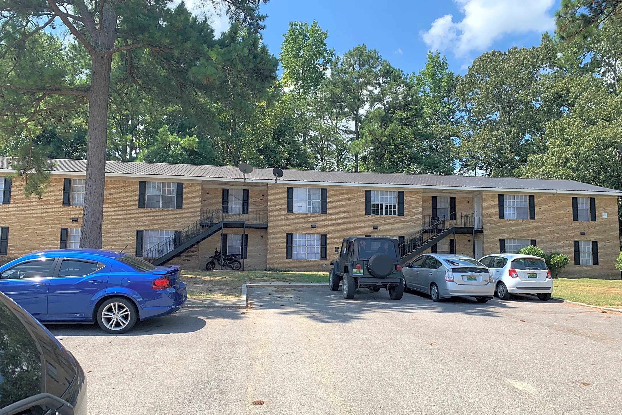 Pinecrest Apartments Leeds Al