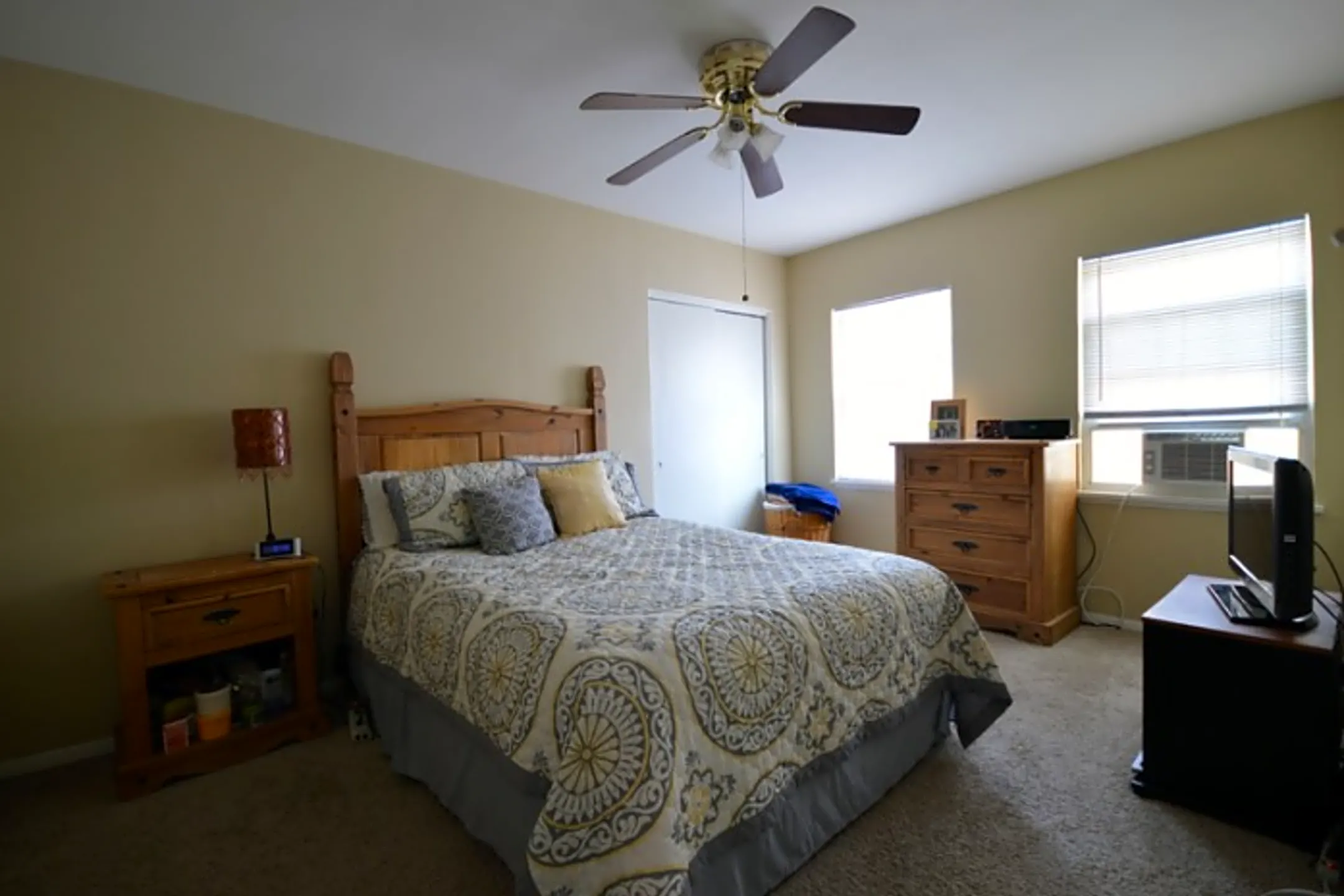 Bedroom - The Westmoreland - Shaker Heights, OH