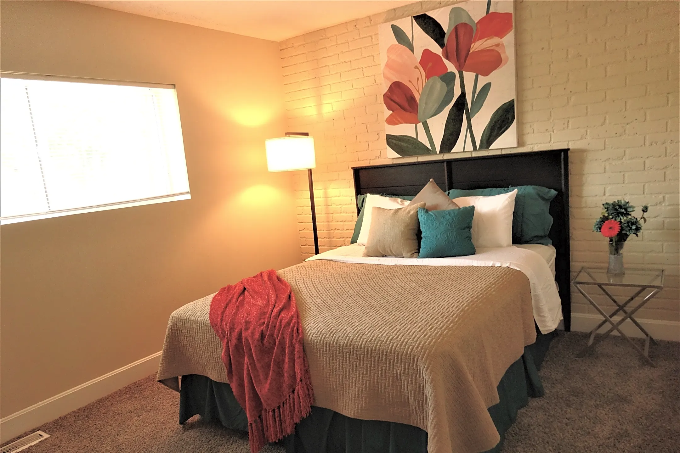 Saratoga Place 3401 Queensway Dr Erlanger, KY Apartments for Rent