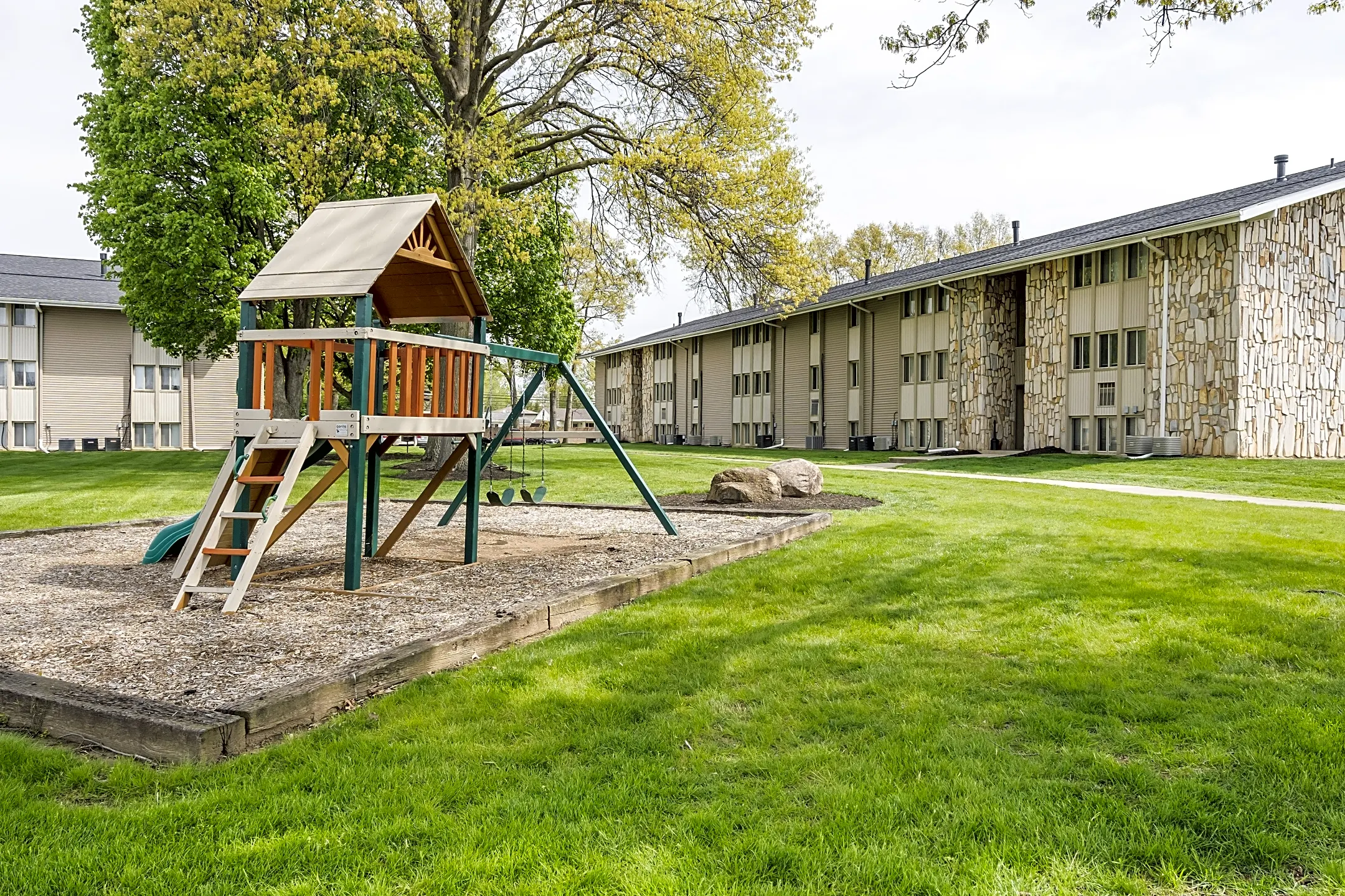 Playground - Stone Lodge Apartments - Columbus, OH