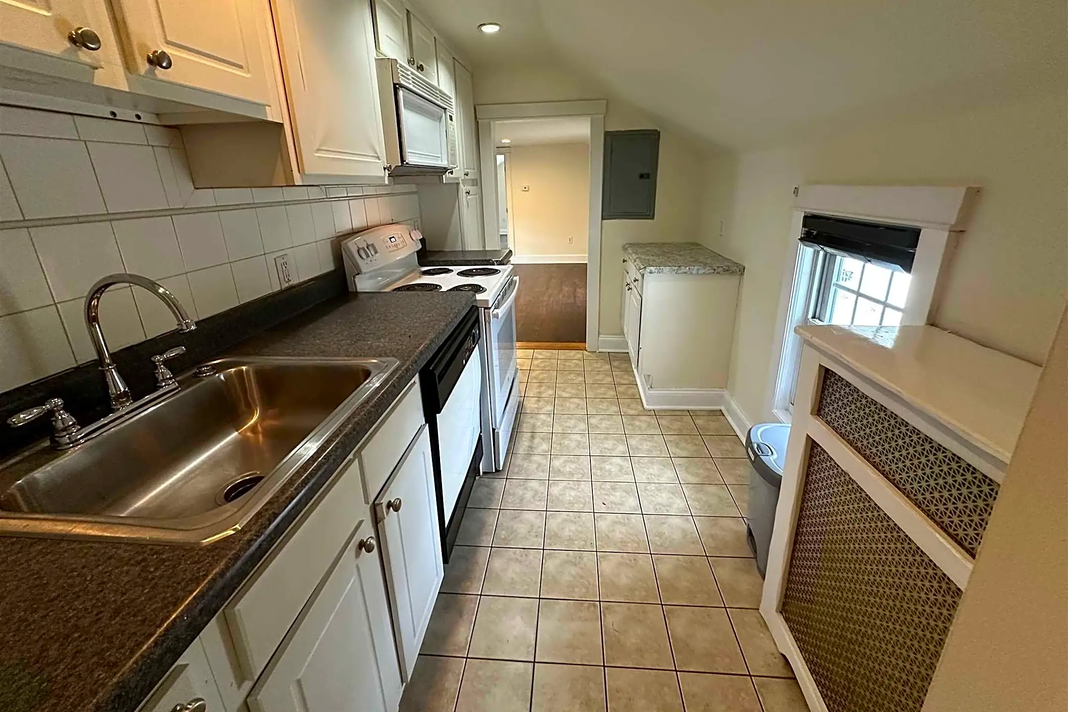 1035 Main St 3 Houses Fishkill, NY 12524