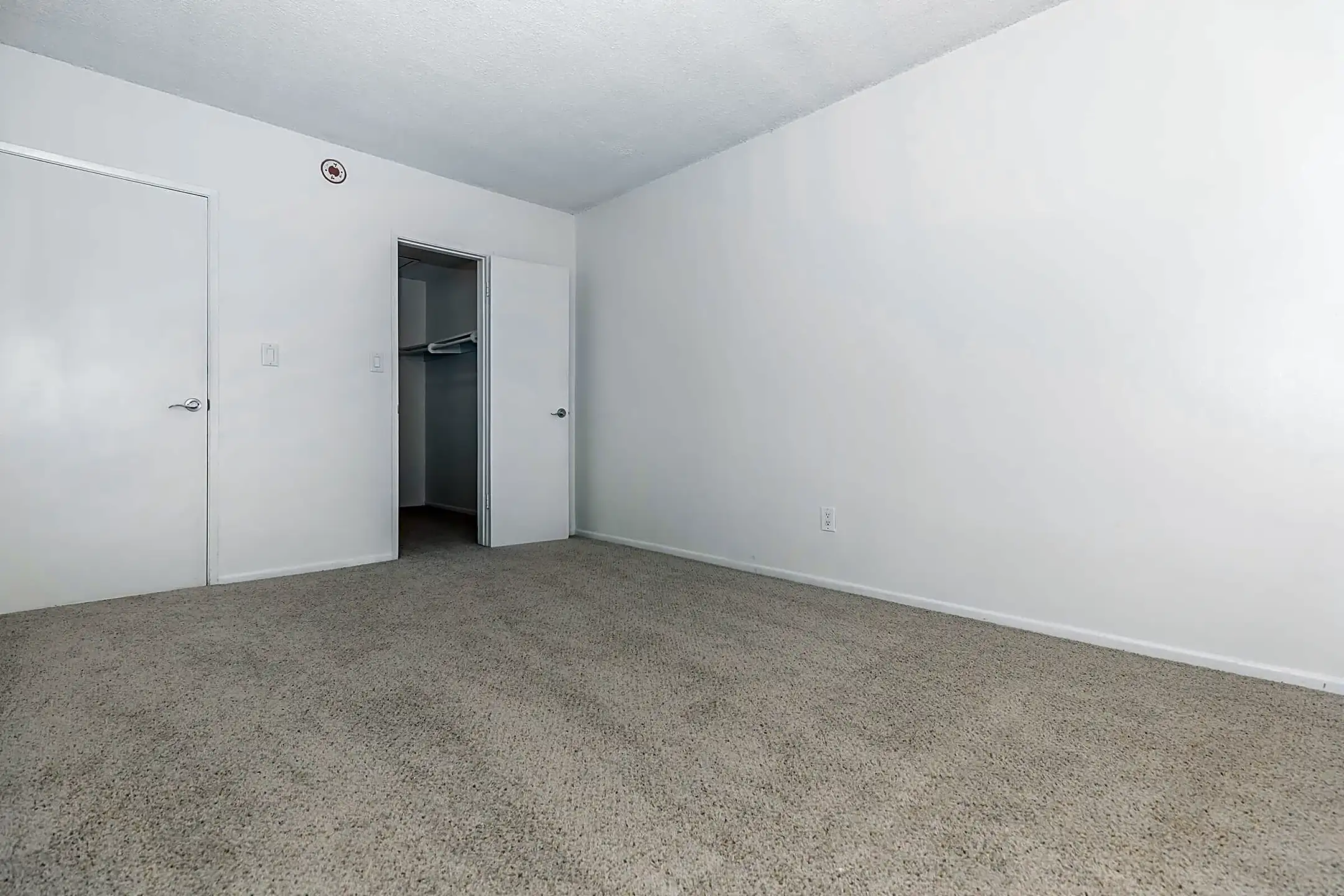 Glenwood Apartment Homes 12300 Clearglen Ave Whittier, CA