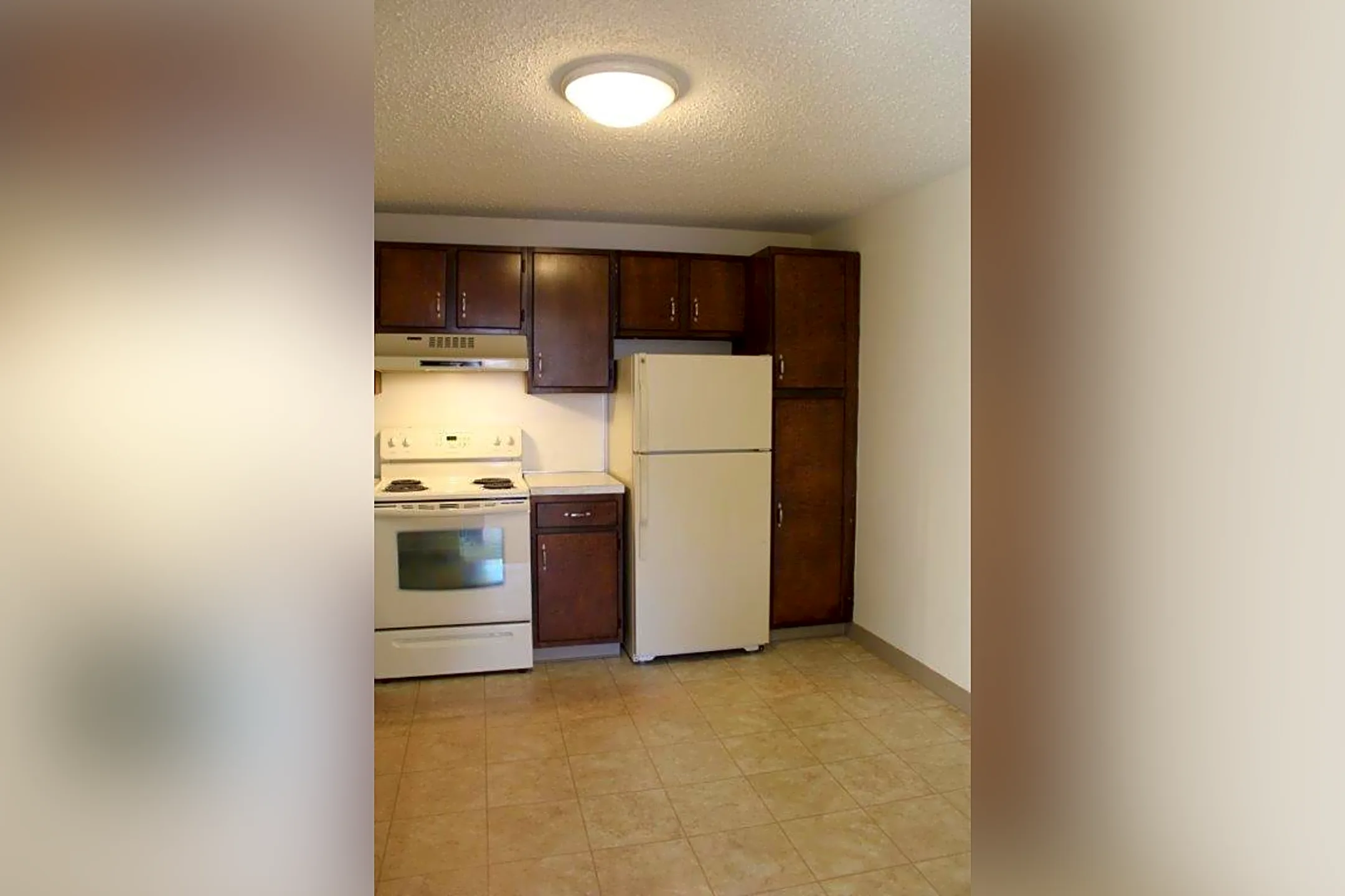 Meadowbrook Village Apartments 4 Meadowbrook Vlg West Lebanon, NH