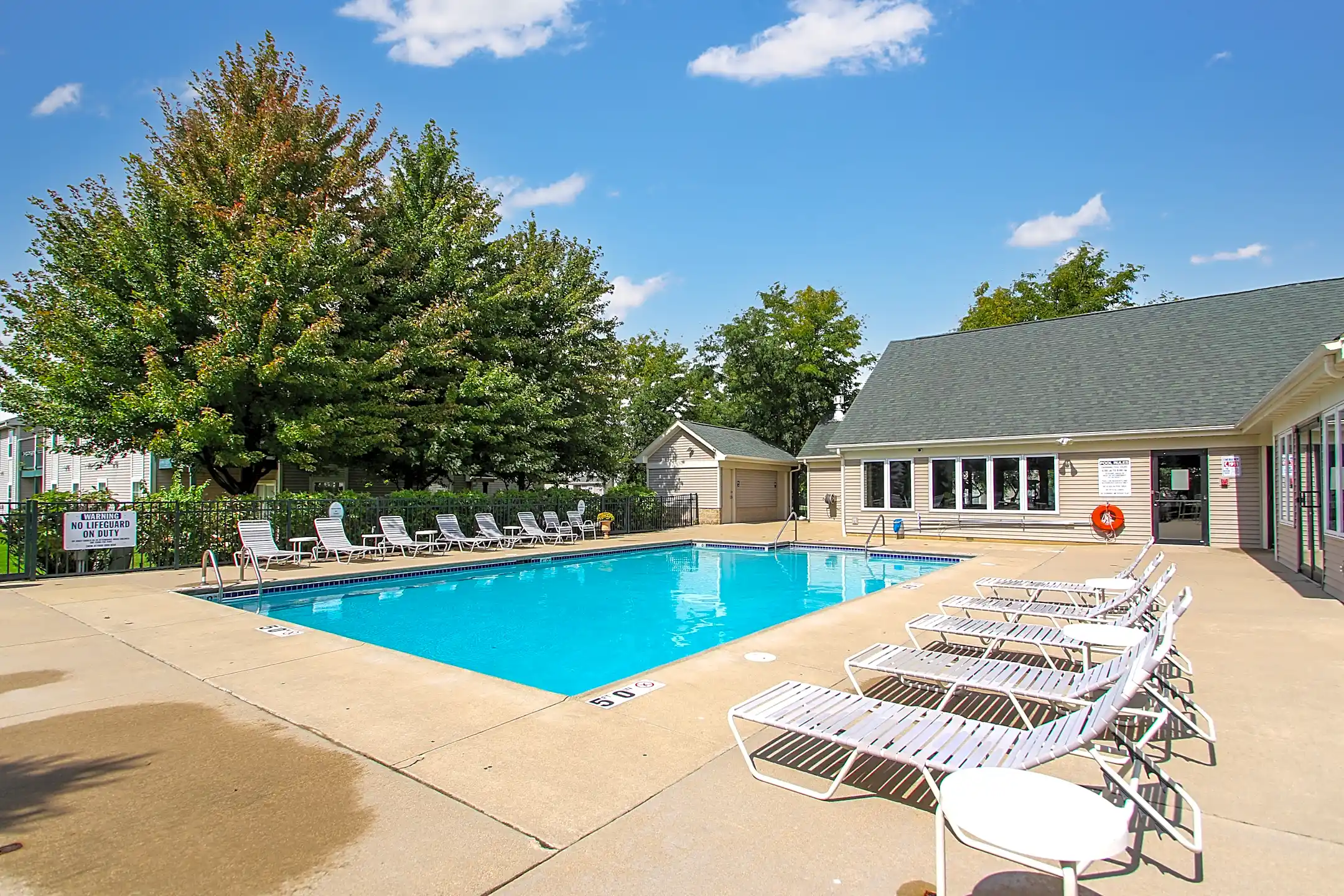 Pembrook Place 2775 Stowmarket Ave Rockford, IL Apartments for Rent