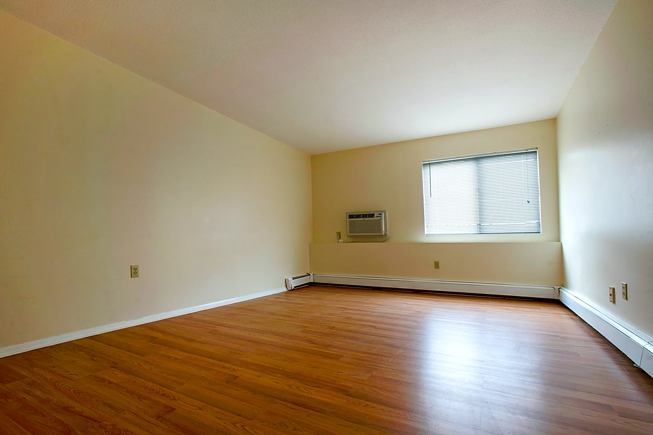 Stoney Brook Village 3 Stoneybrook Dr Millis, MA Apartments for