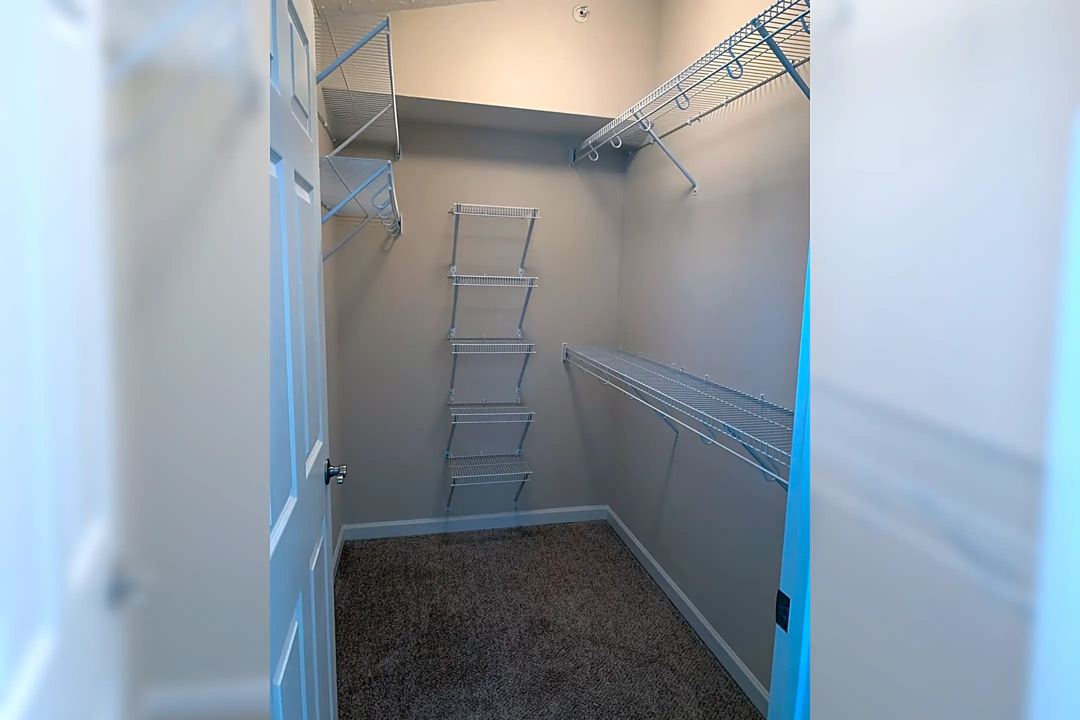 The Legends at Steeplechase 225 Overland Rdg Walton, KY Apartments