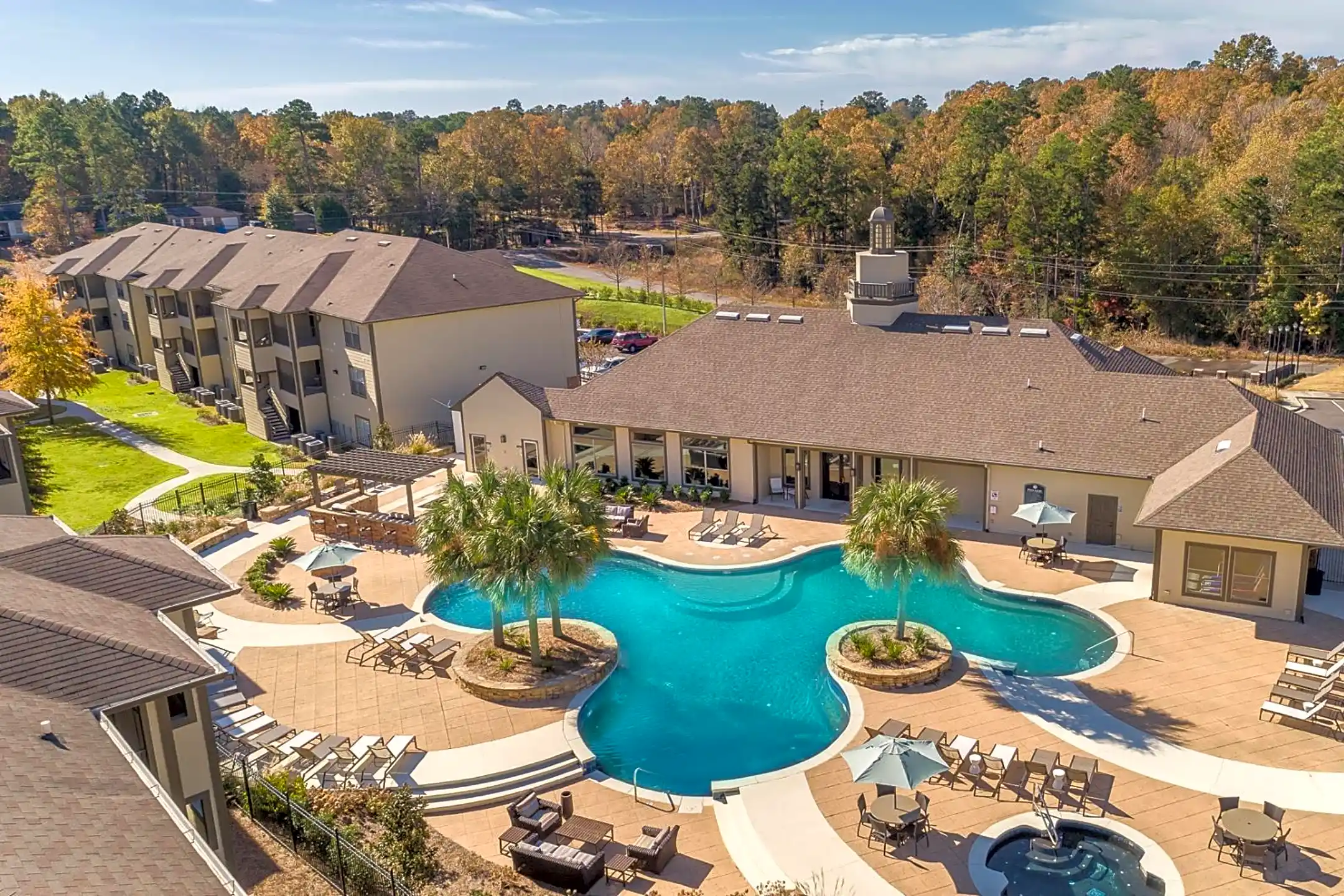 Tremont at 22 Apartments 25 Campbell Scenic Drive Hattiesburg, MS