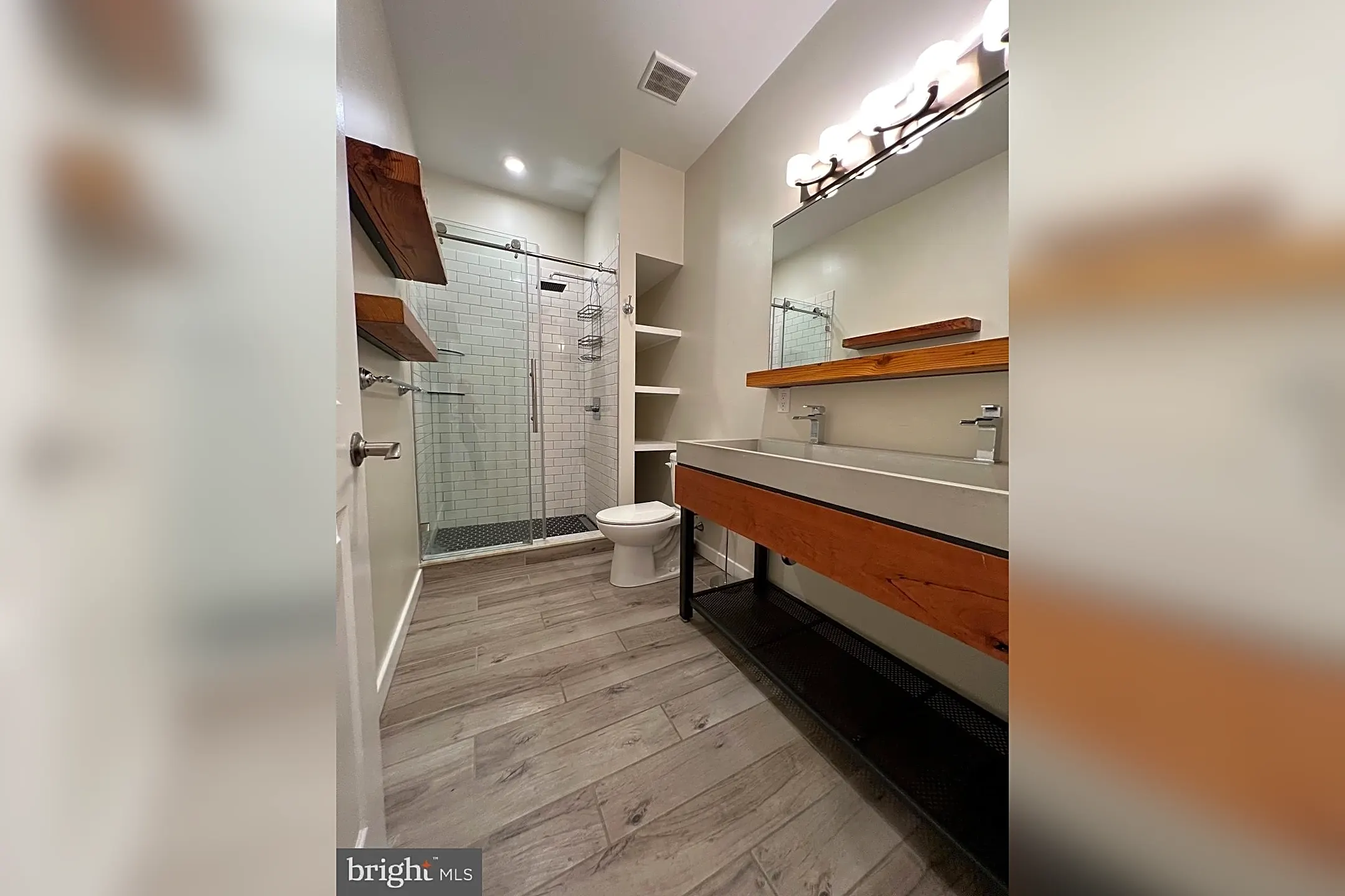 Bathroom - 1120 Walnut St #2A - Philadelphia, PA