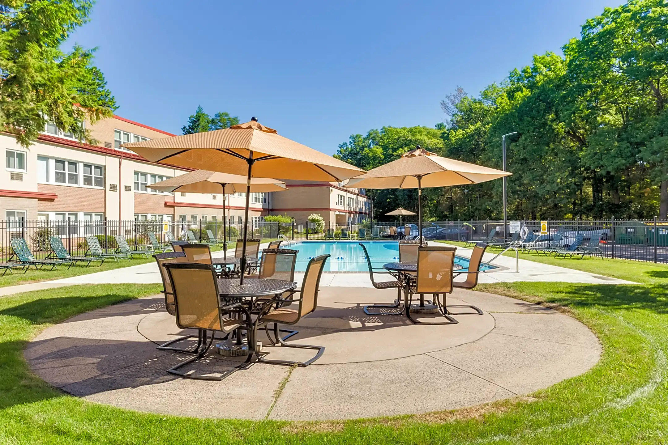 Park Edge 415 Porter Lake Dr Longmeadow, MA Apartments for Rent Rent.