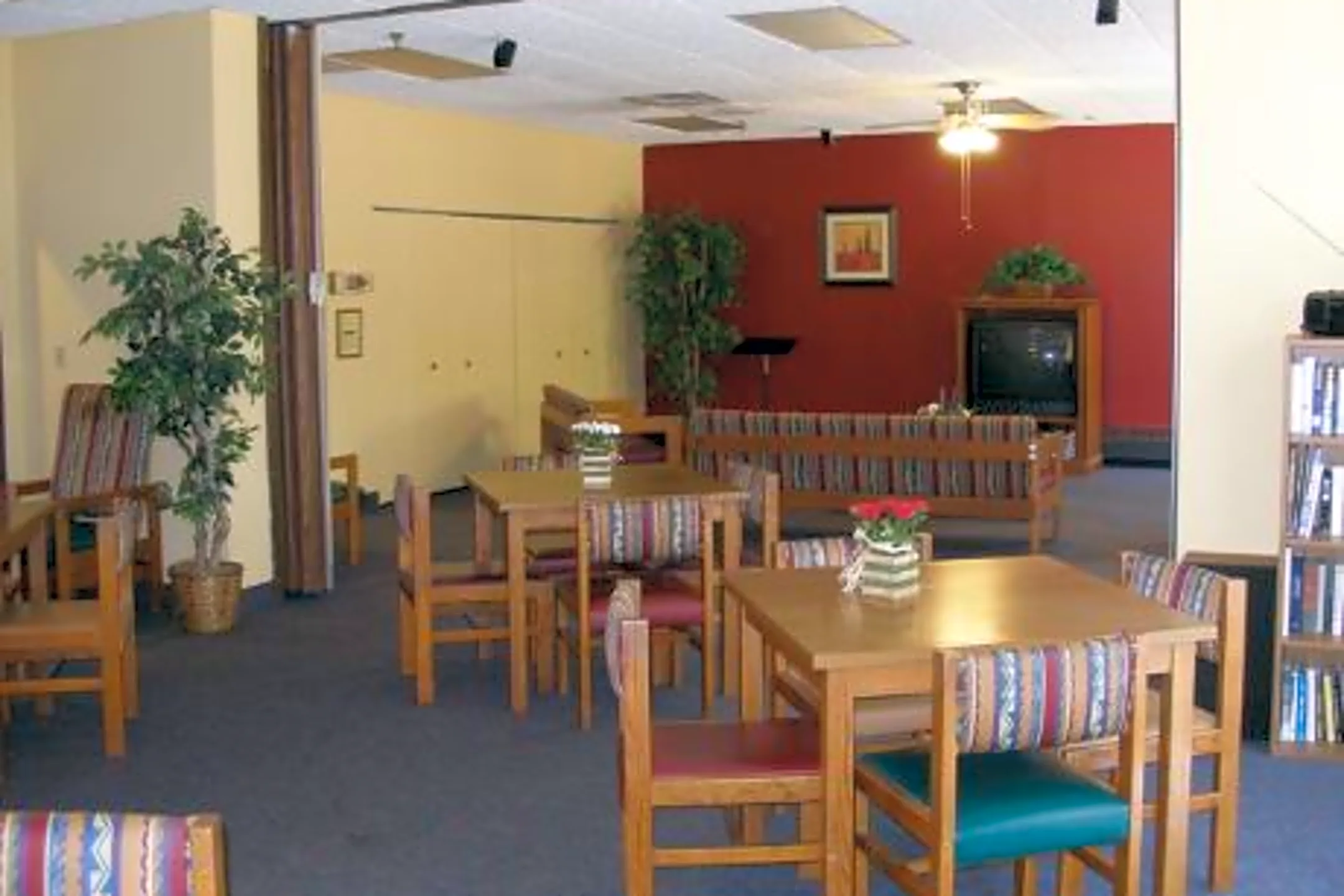 Rockwood Place Apartments 2259 Rockwood Ave Saint Paul, MN