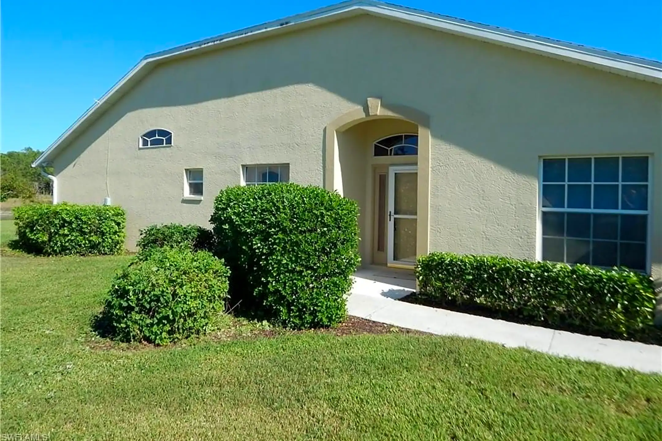 5390 Whitten Dr Naples, FL Houses for Rent Rent.