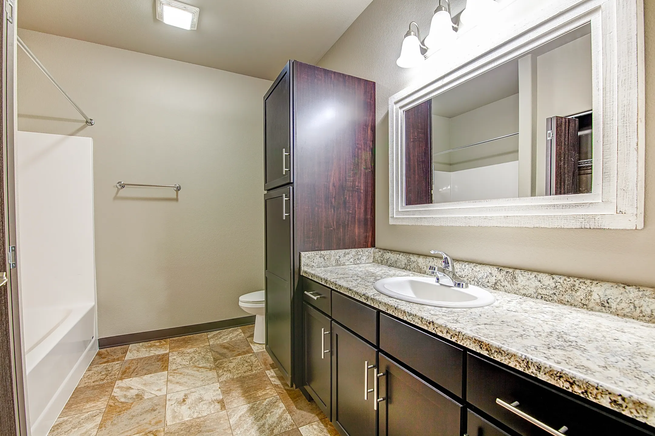 The Lofts of Hawks Ridge 1764 Gateway Blvd Beloit, WI Apartments