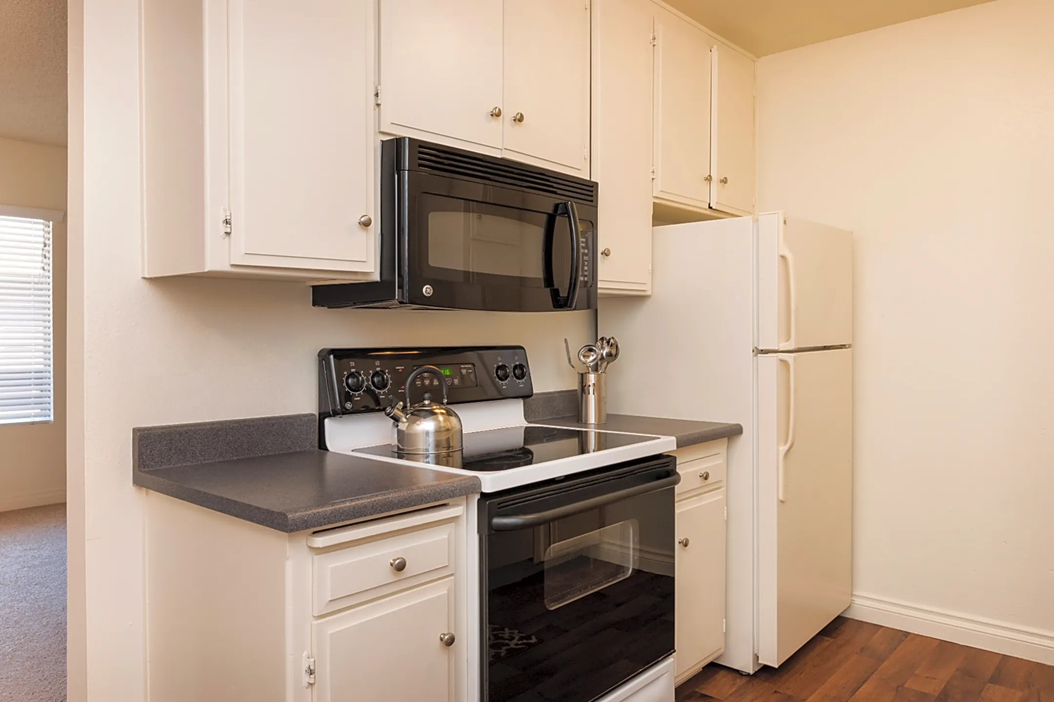 Elan Avante 8515 Chloe Ave La Mesa, CA Apartments for Rent Rent.