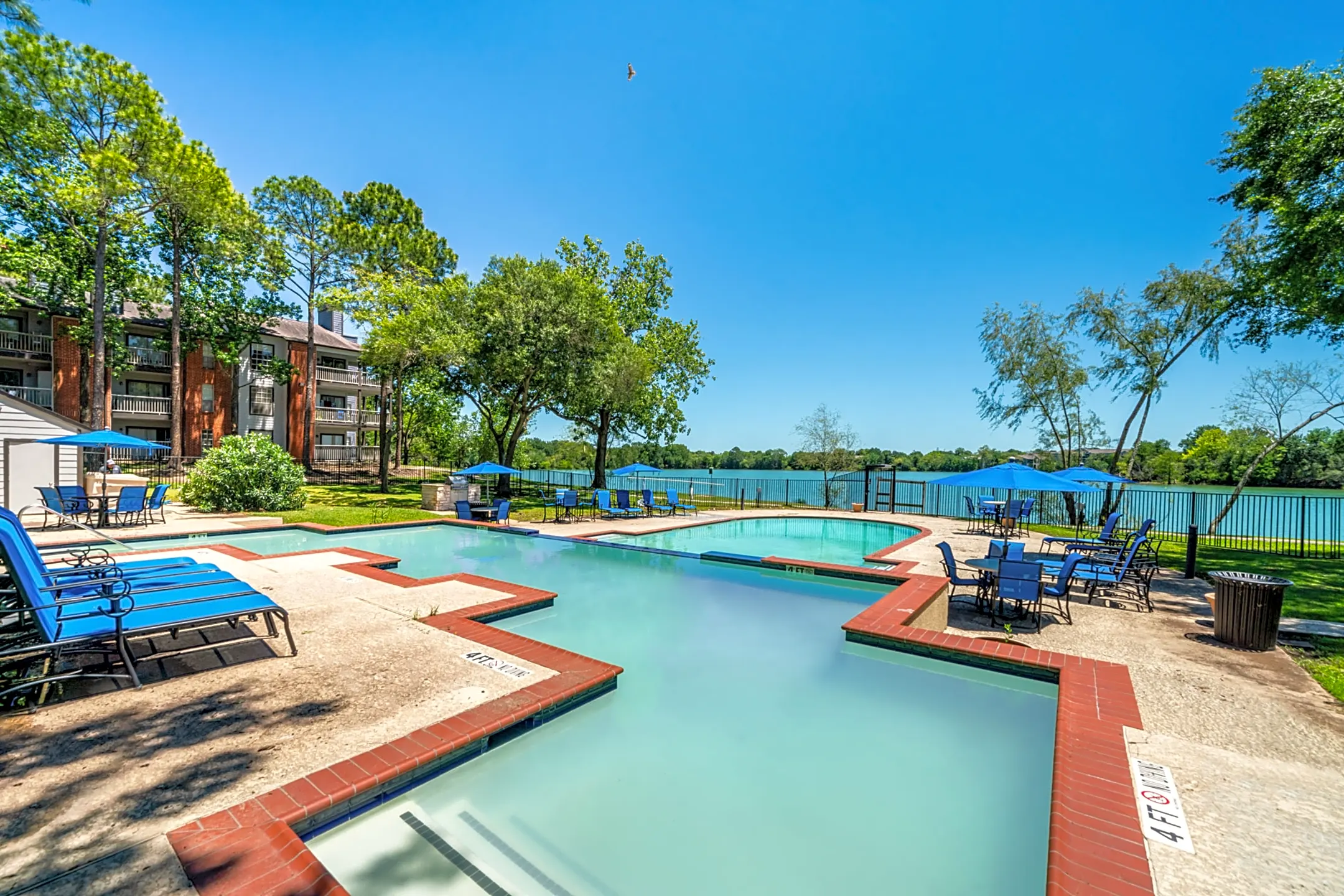 Pool - Waterside Apartments - Houston, TX