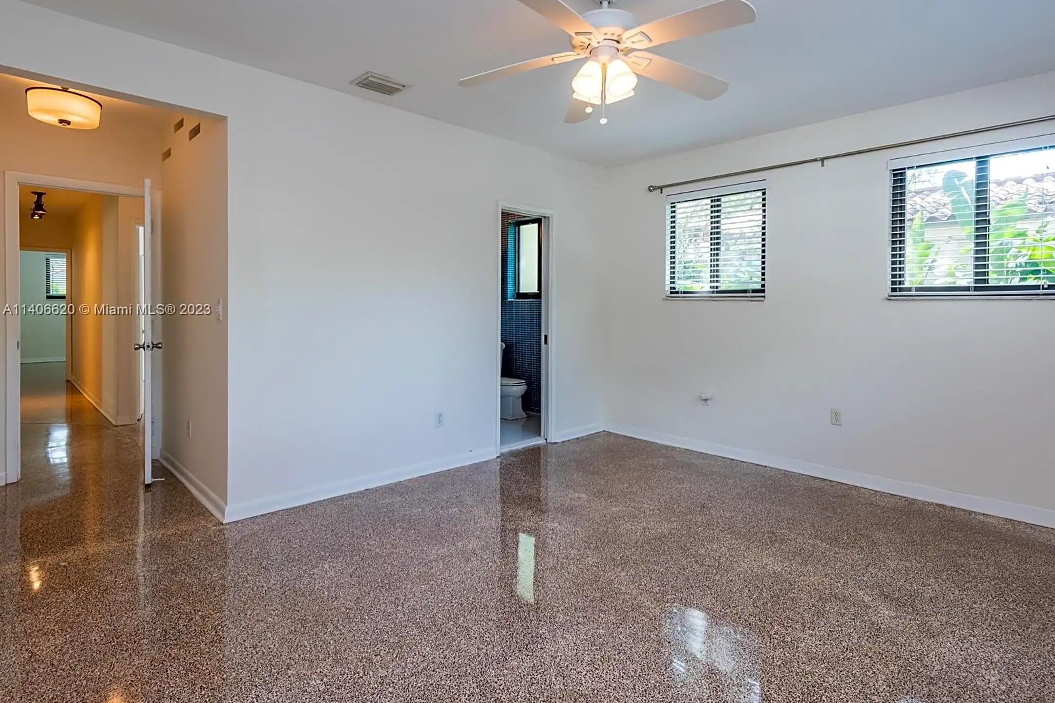 Bedroom - 454 NE 93rd St - Miami Shores, FL