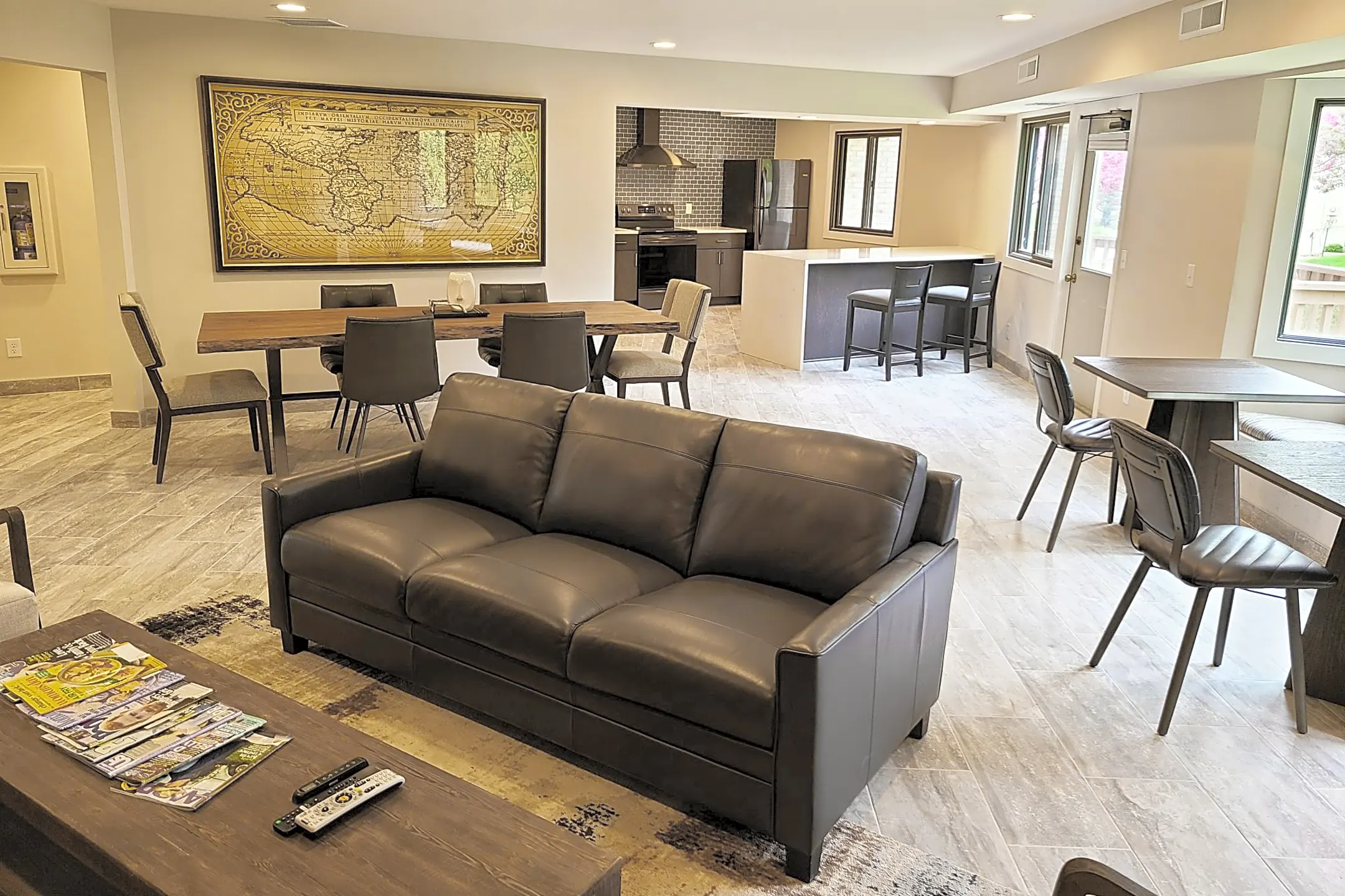 Living Room - Stoneridge of Mendota - Saint Paul, MN