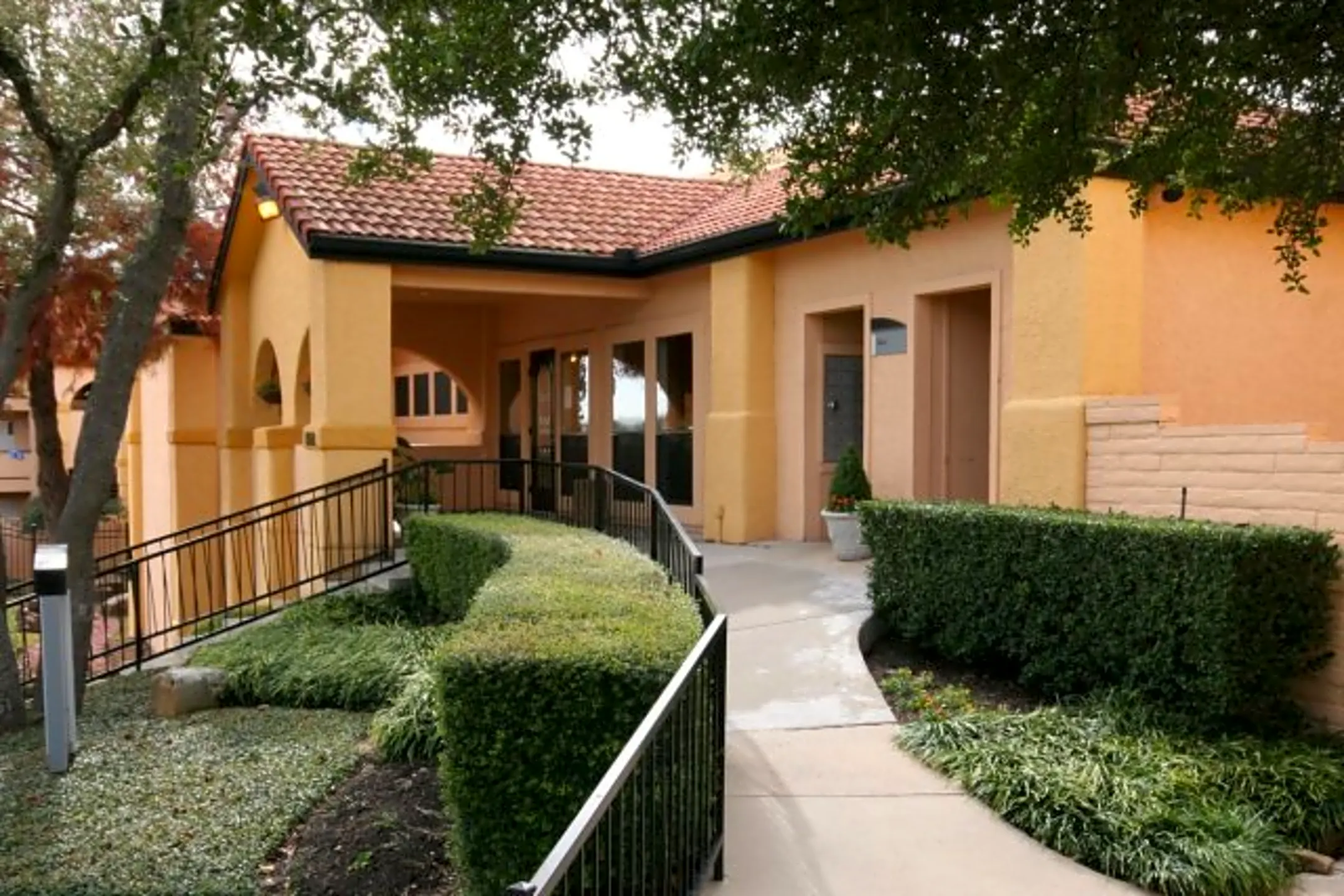 Crest Oasis Euless, TX 76040