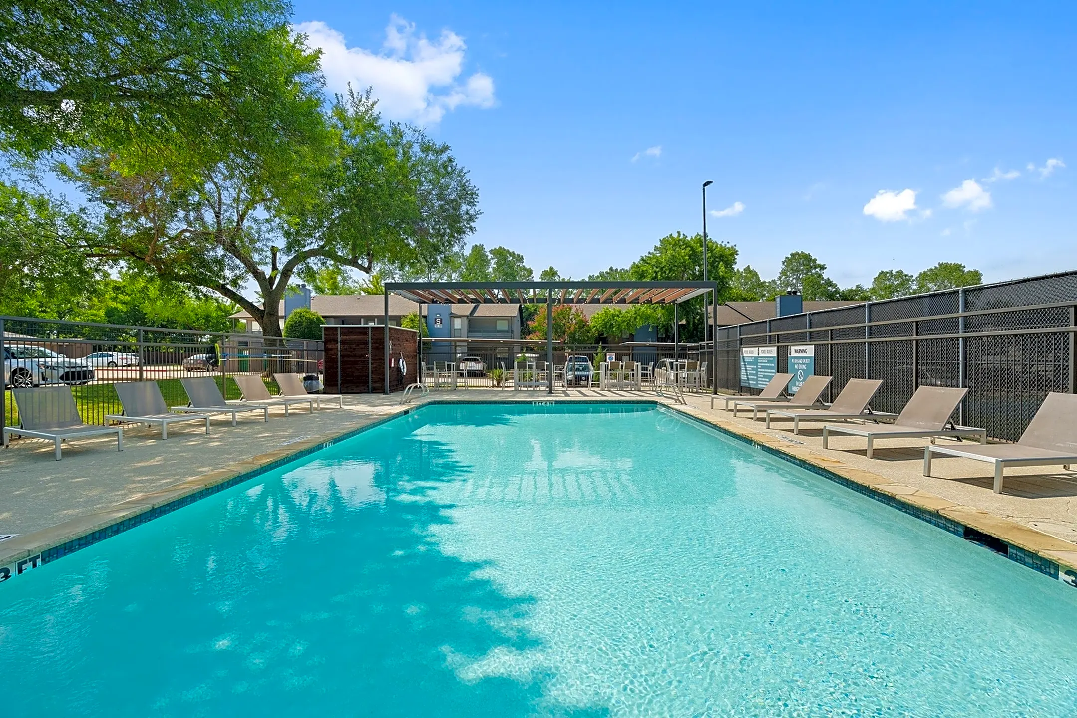 301 Greenville 301 N Greenville Ave Allen, TX Apartments for Rent