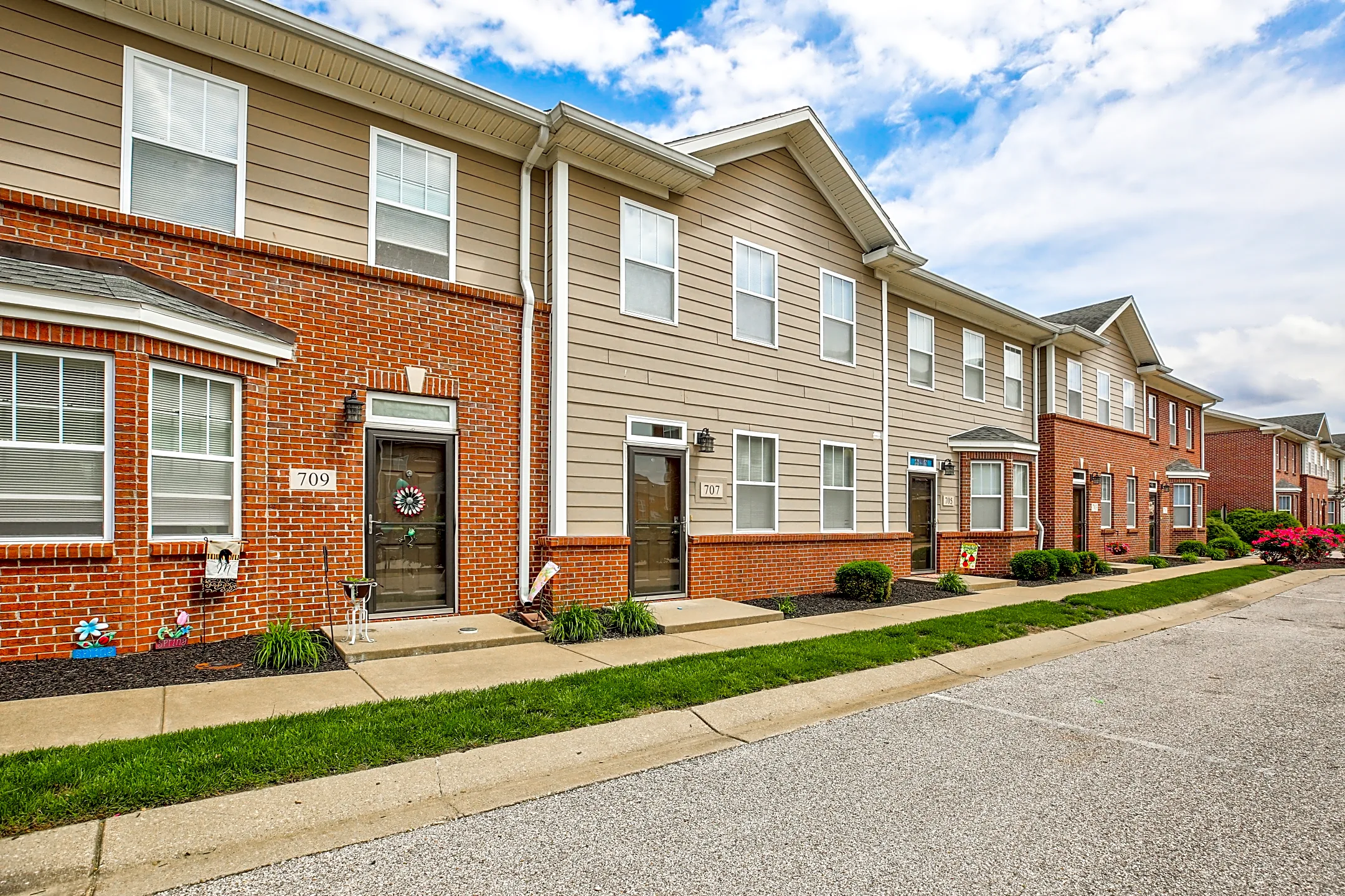 Building - The Reserve Apartments & Townhomes - Evansville, IN