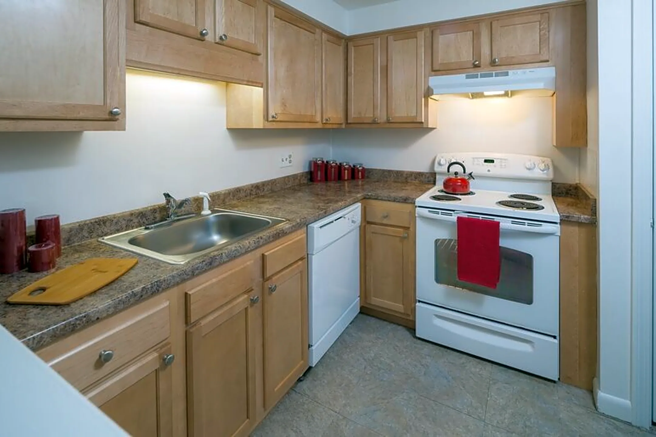 Rivers Edge Apartments 35 Sharon Rd Waterbury, CT Apartments for