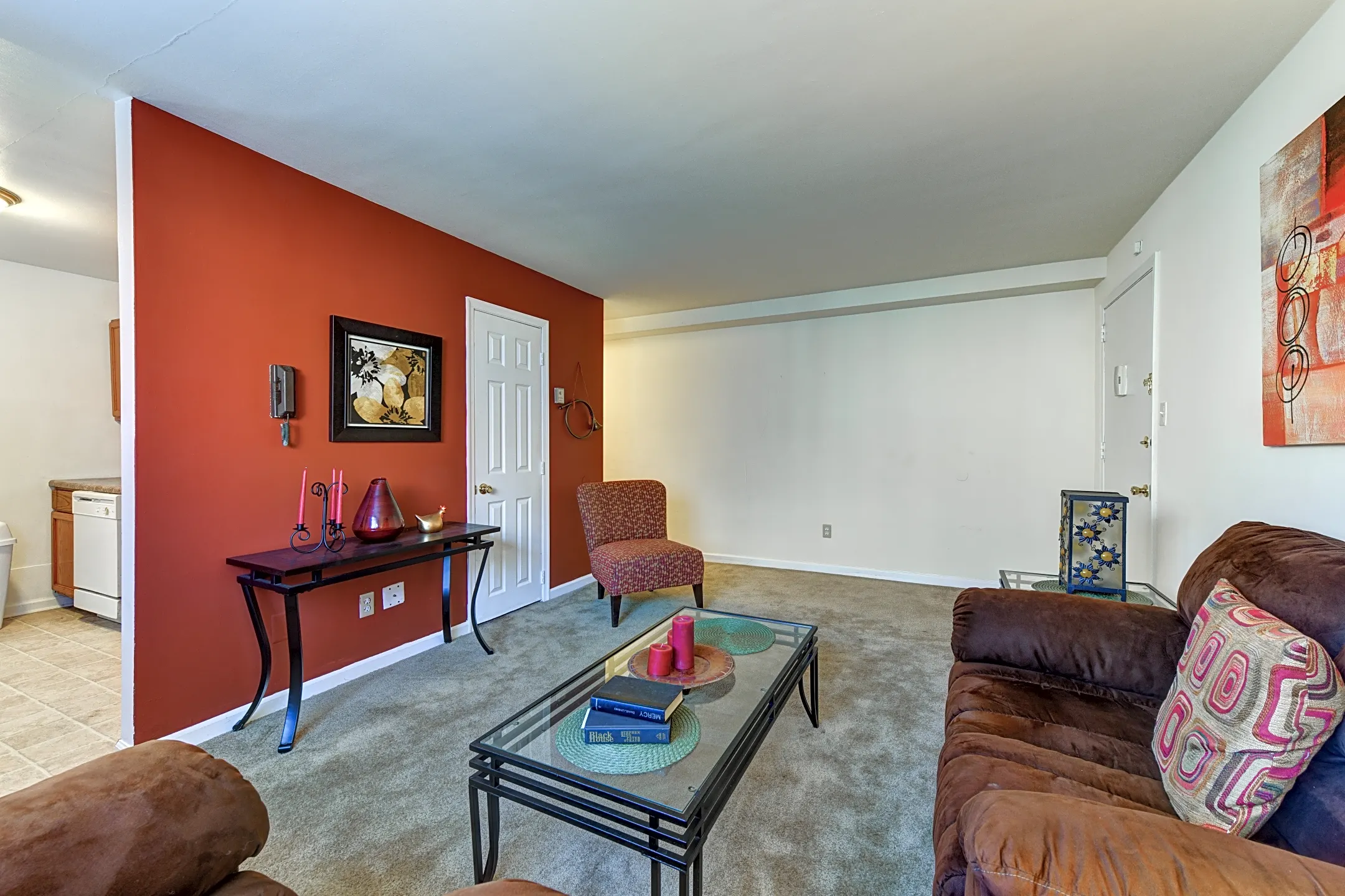 Living Room - Springfield Green - Morton, PA