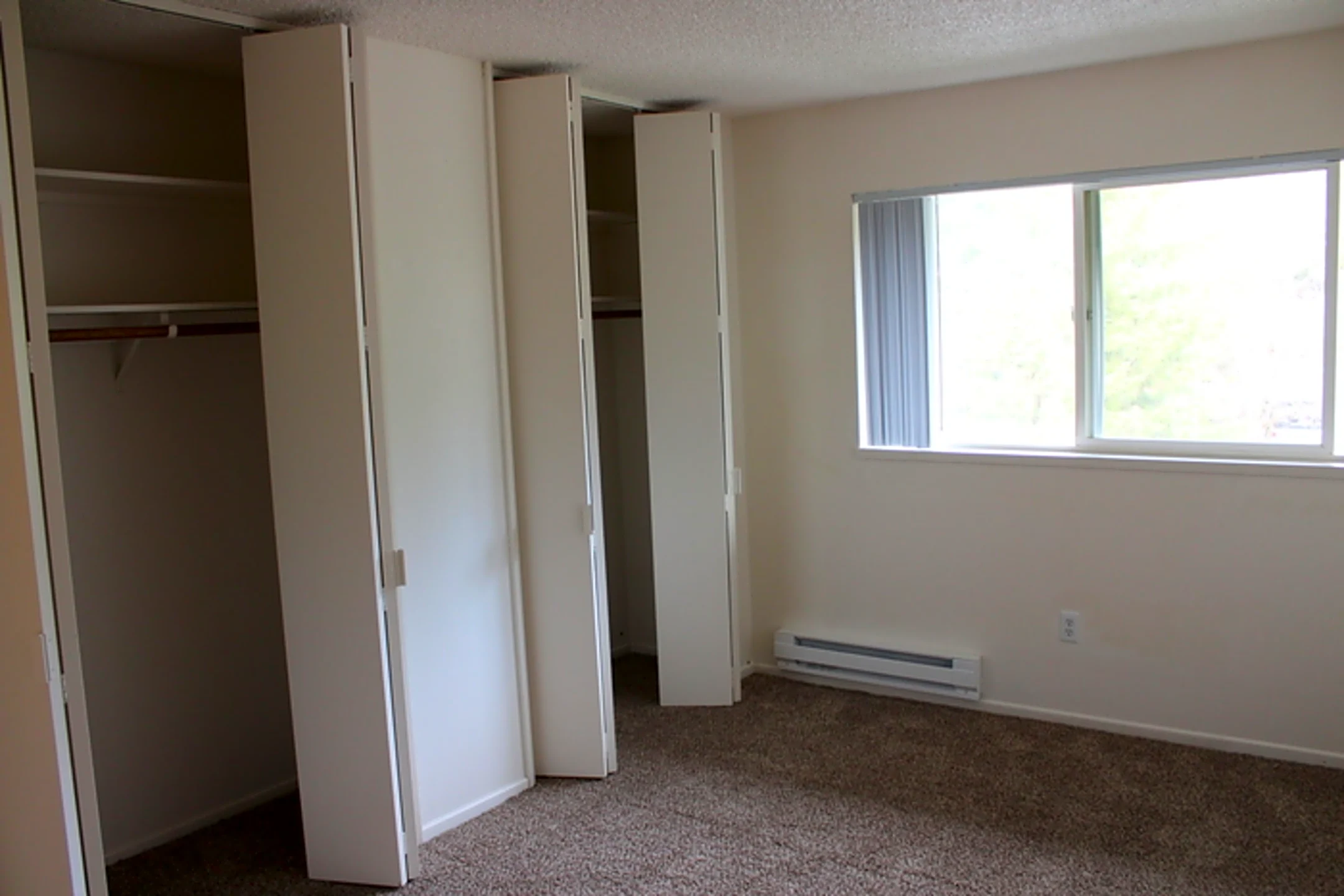 9050 SW Washington Square Rd Apartments Tigard, OR 97223