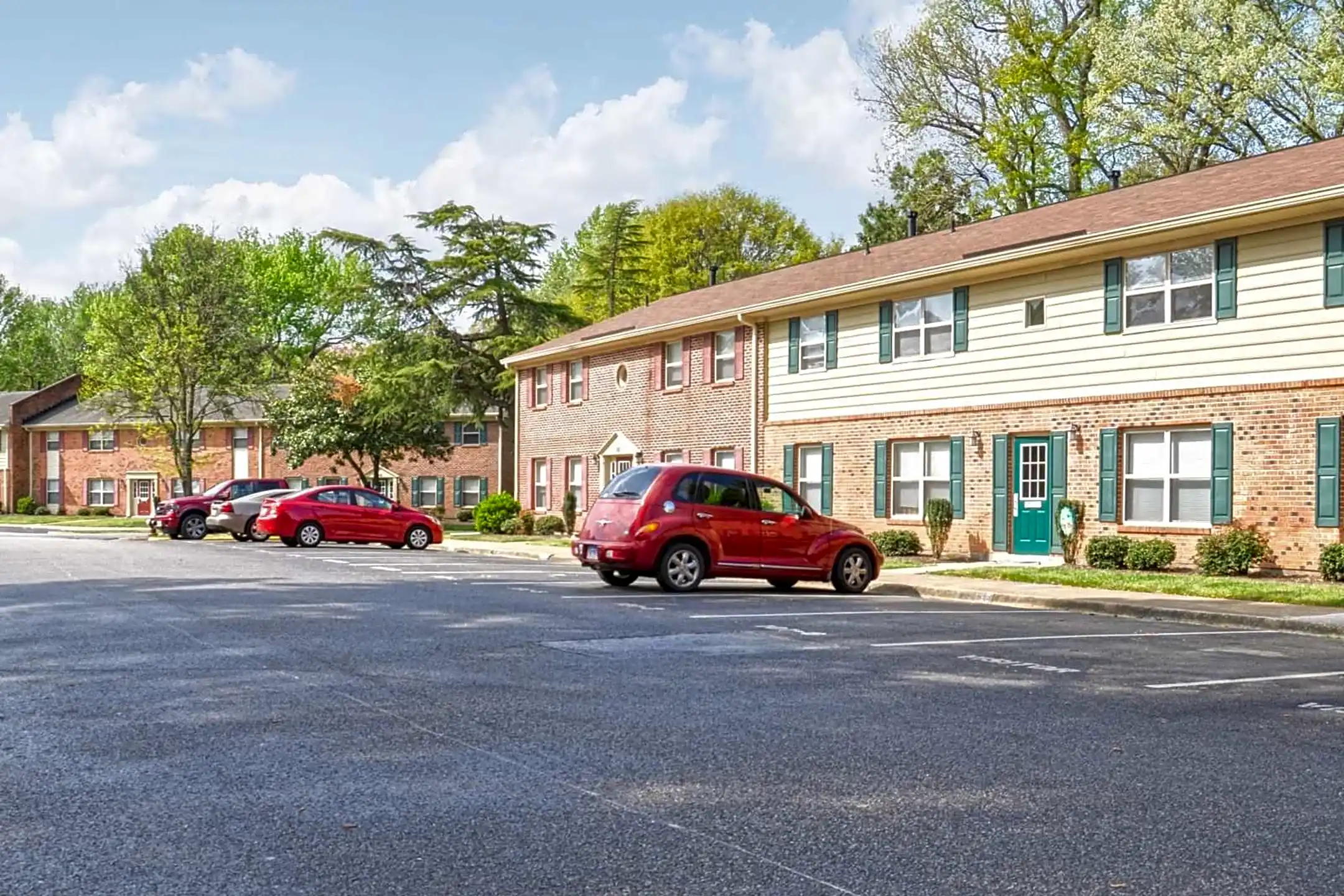 Building - Wendwood Square - Newport News, VA