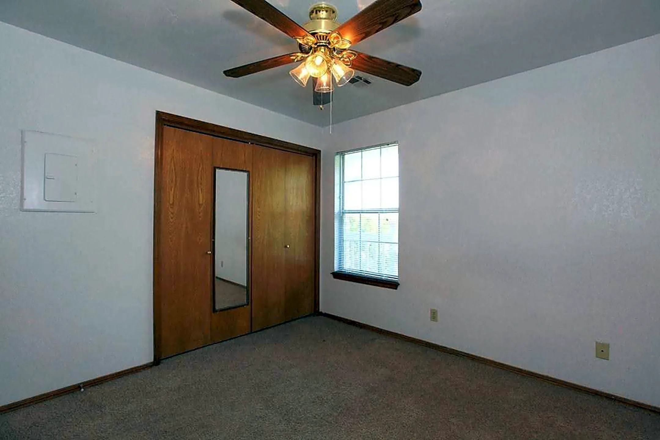Bedroom - Cape Cod Condominiums - Oklahoma City, OK