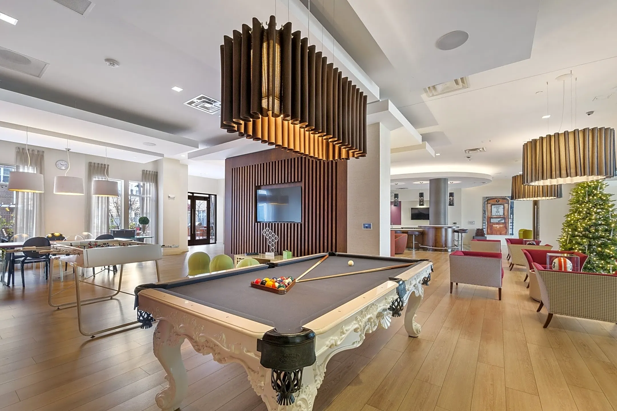 Bainbridge Shady Grove 15955 Frederick Rd Rockville, MD Apartments