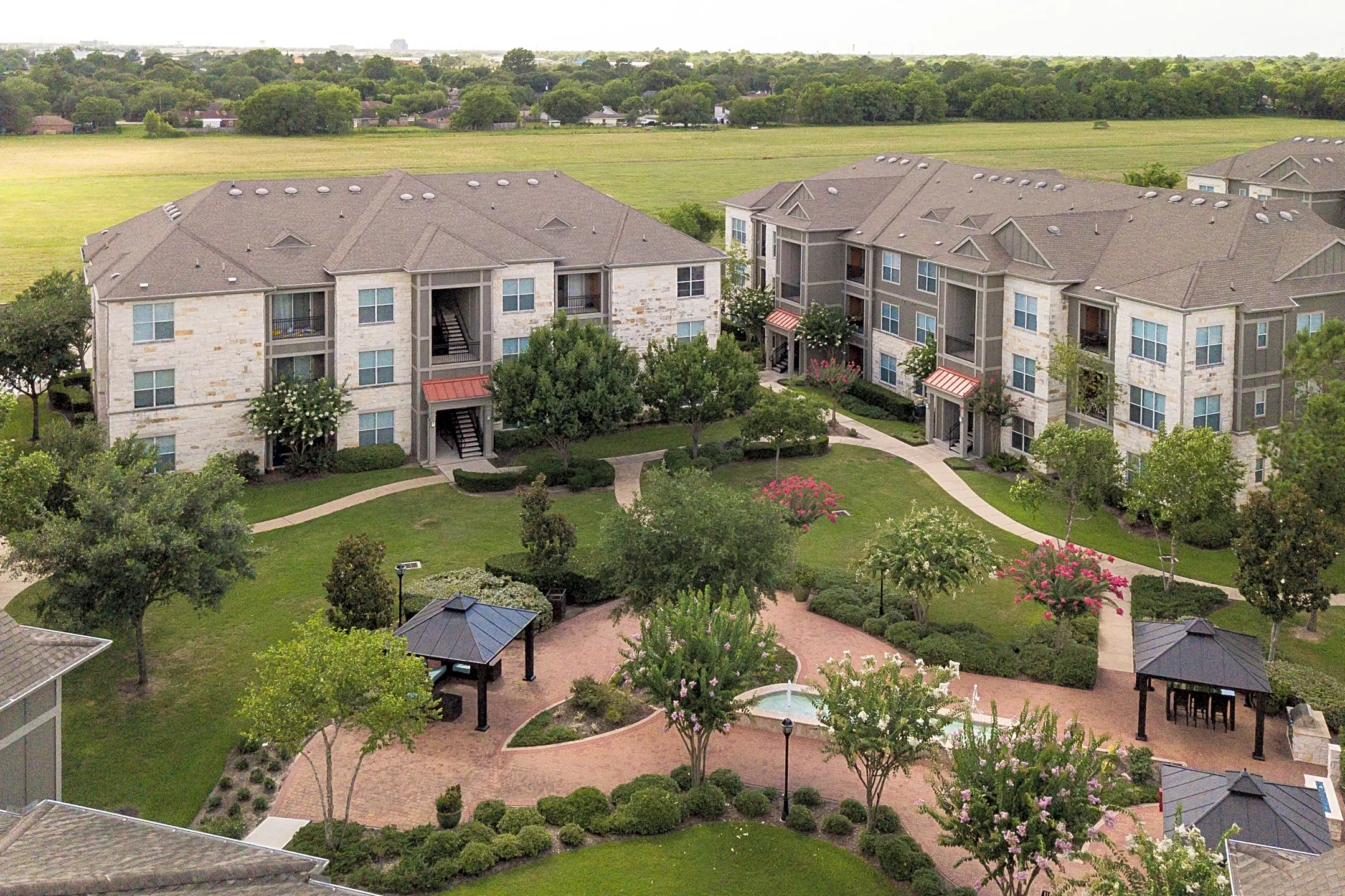 The Retreat at Stafford - 12700 Stafford Rd | Stafford, TX Apartments ...