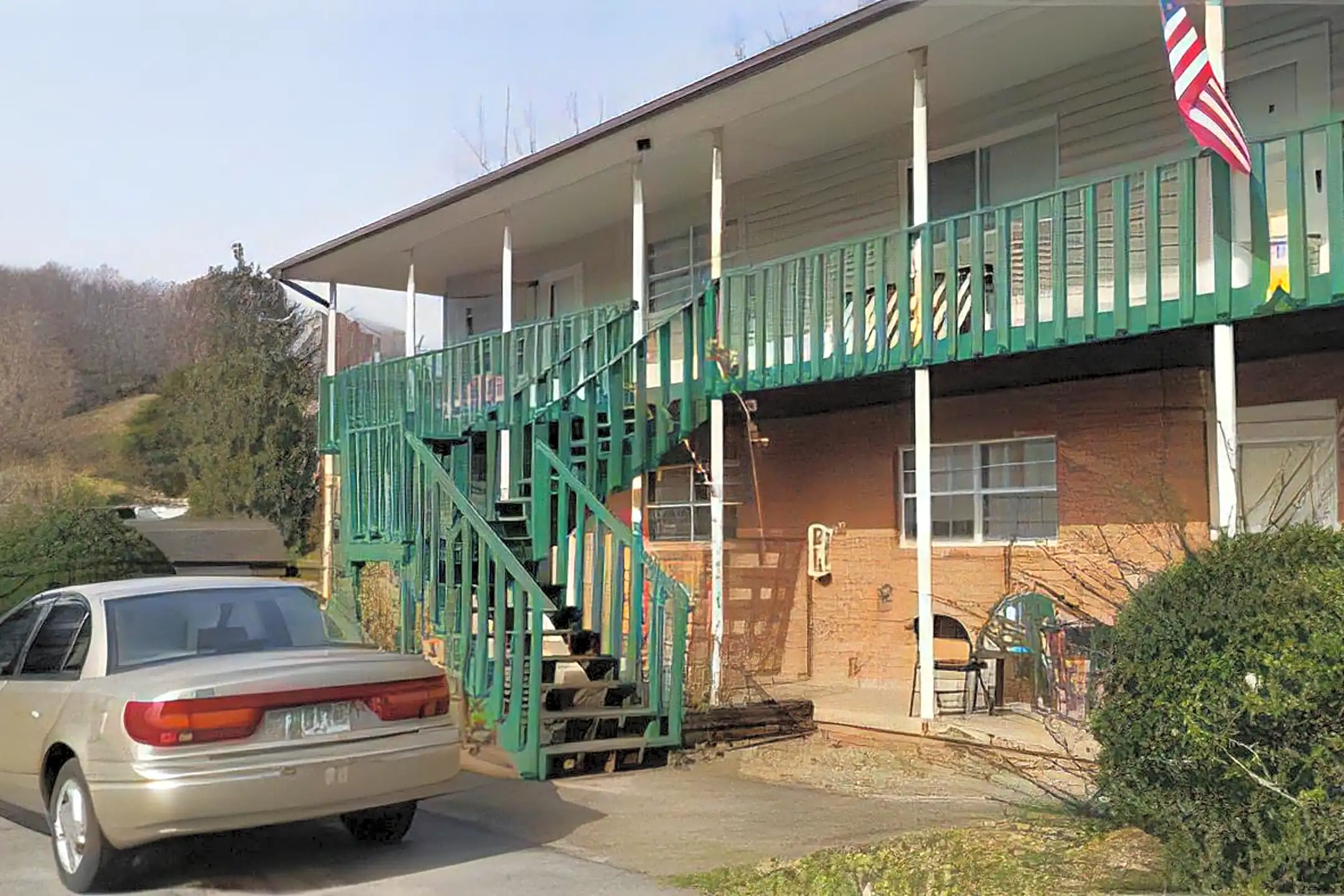 142 Spears Ave - Elizabethton, TN