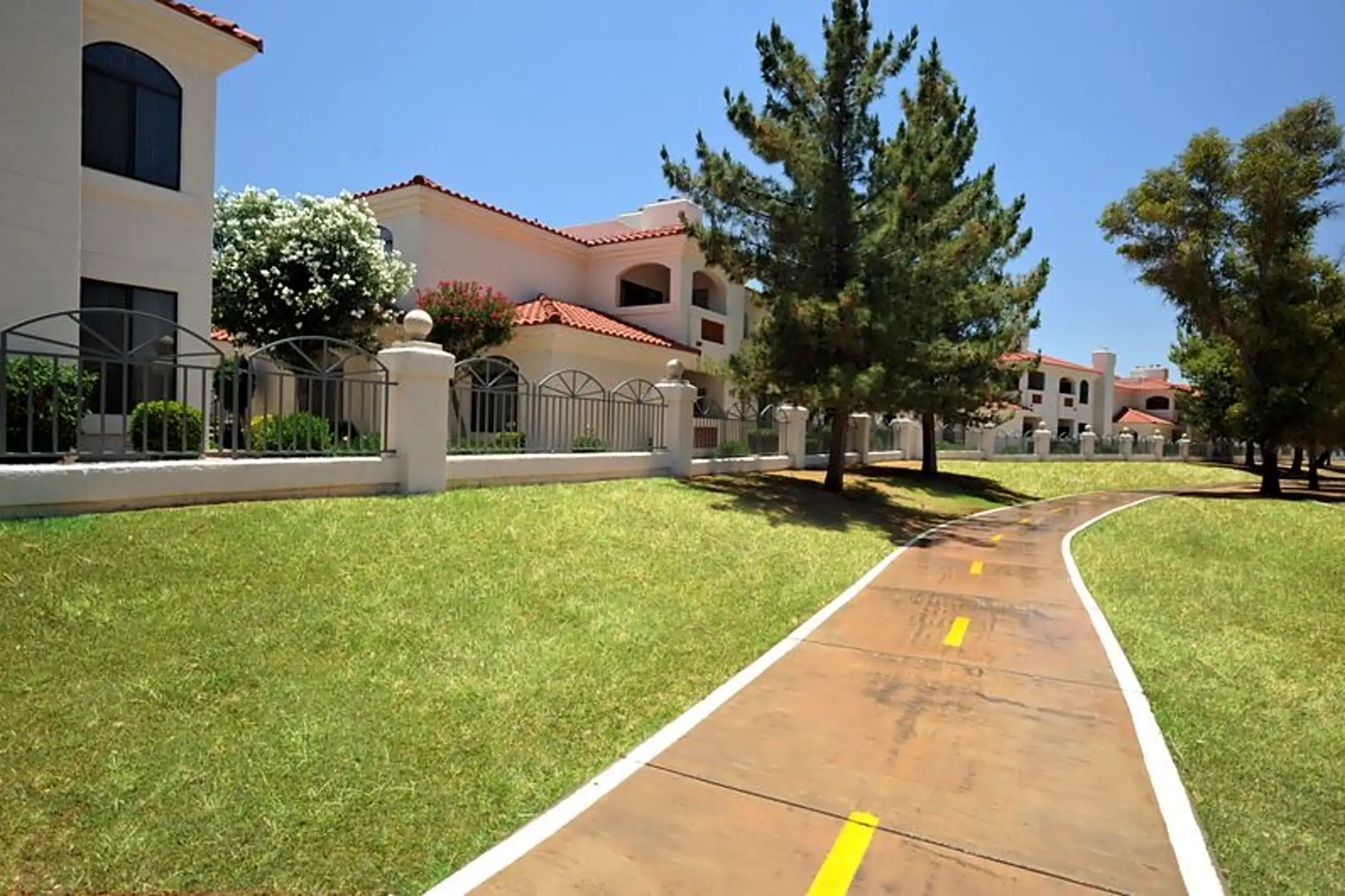 San Antigua In McCormick Ranch 8311 E Via De Ventura Scottsdale, AZ