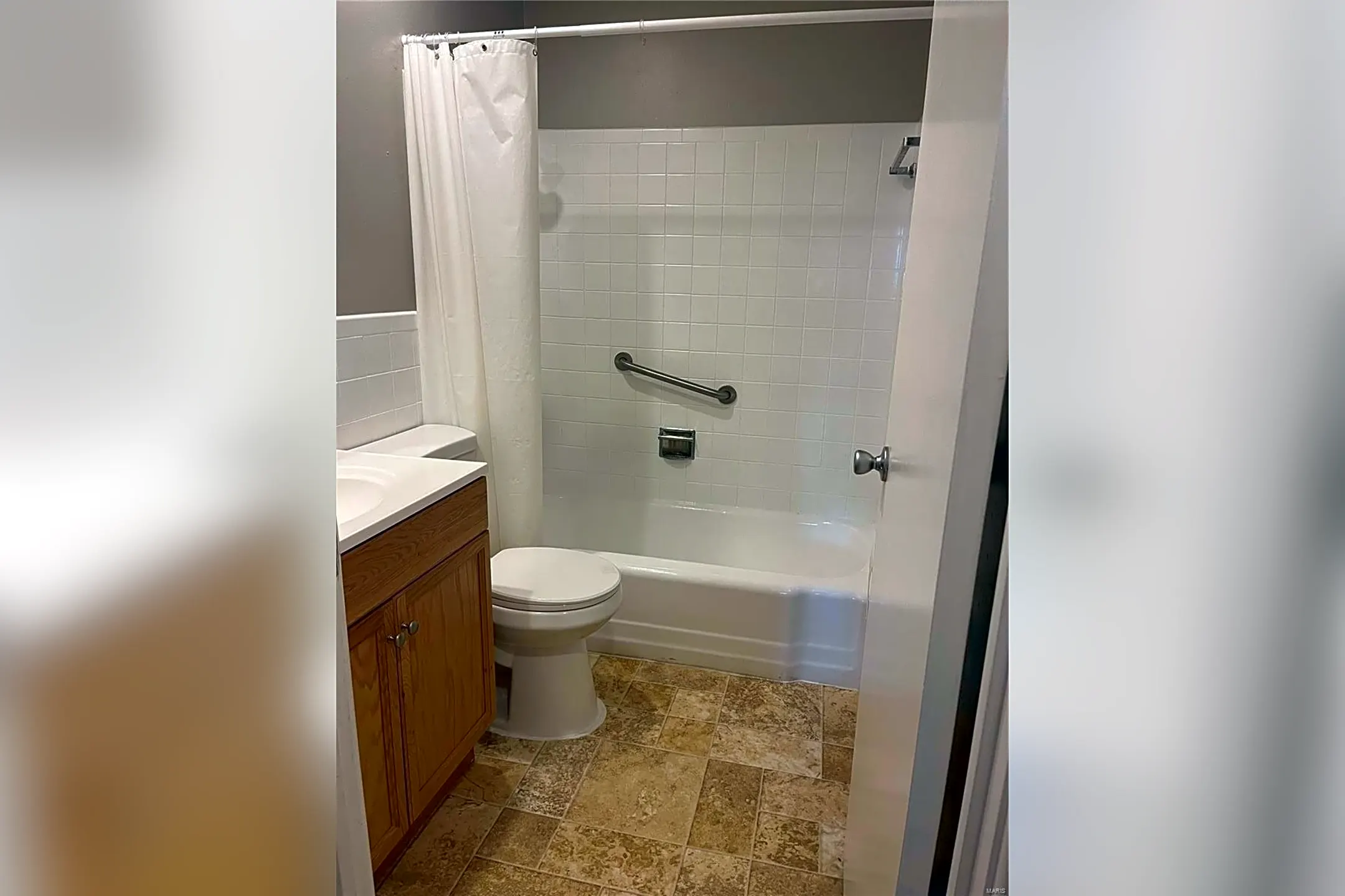 Bathroom - 1119 Port Diane Dr - Saint Louis, MO