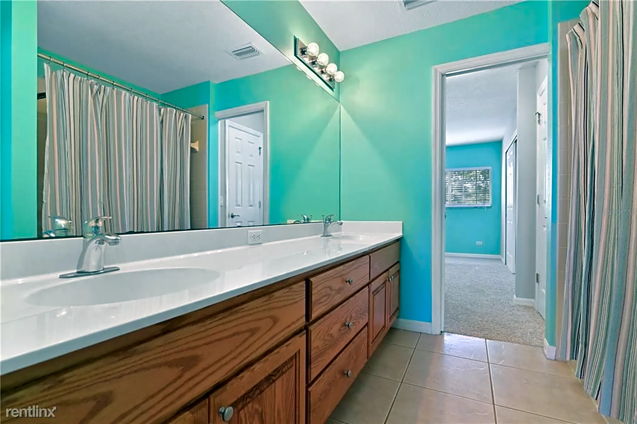 Bathroom - 3421 Home Town Ln - Saint Cloud, FL