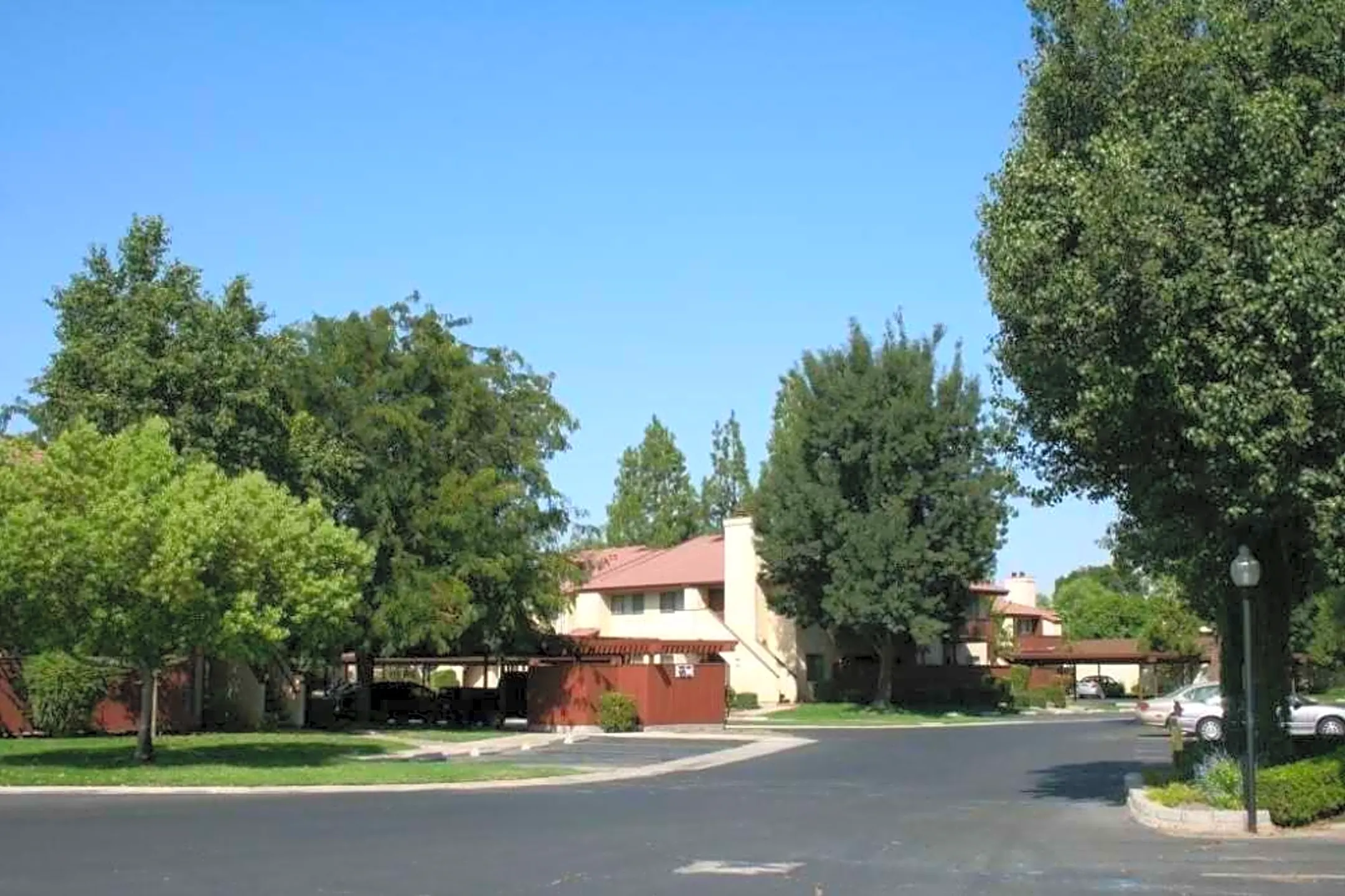 Quailwood Apartments Bakersfield, CA 93309