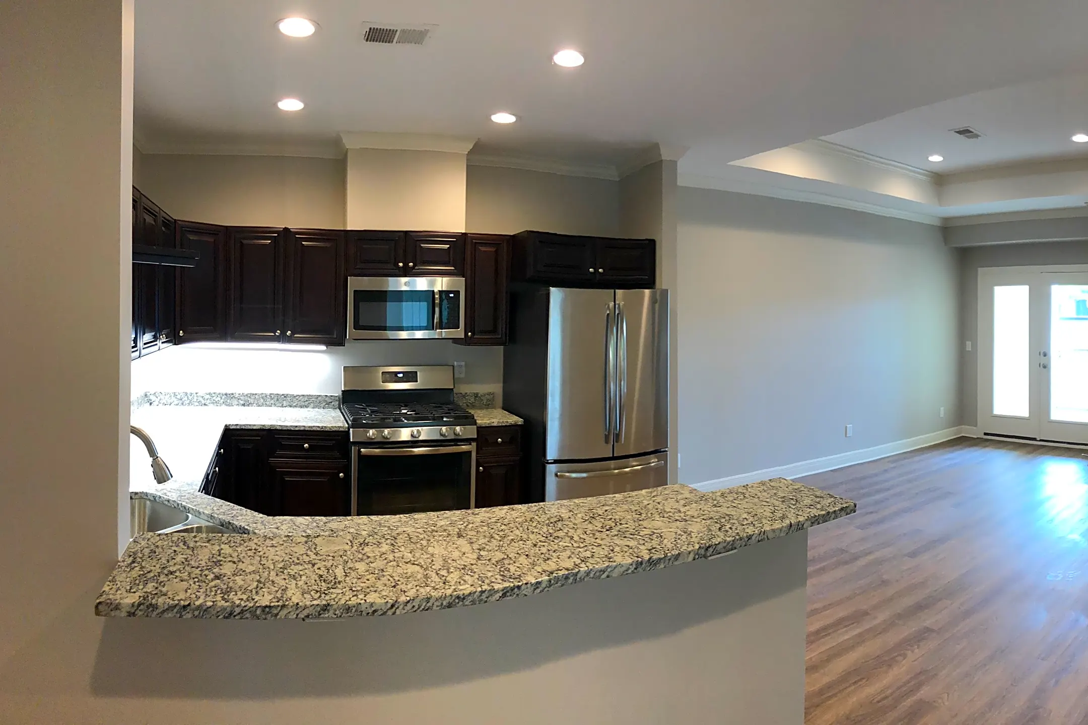 Brookside Bluffs Kansas City, MO 64112