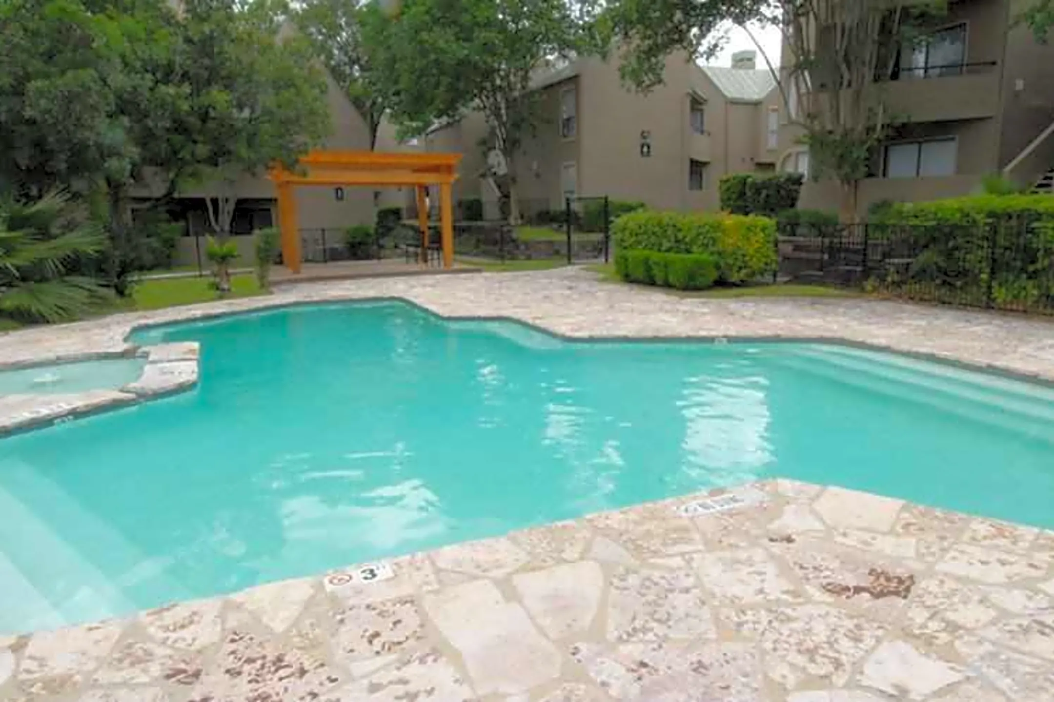 Pool - 4000 Horizon Hill Apartments - San Antonio, TX