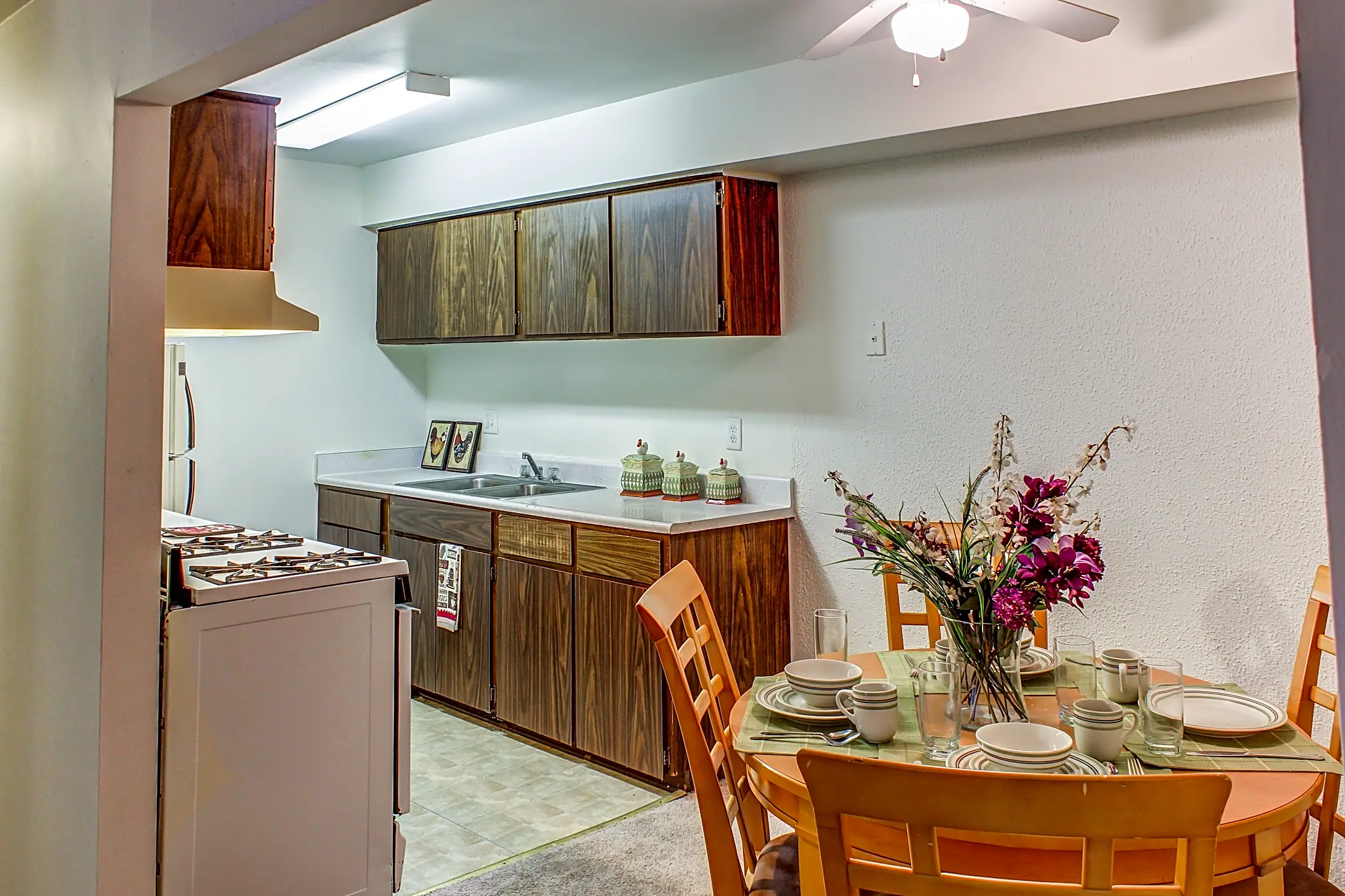 The Arbors Apartments Clinton Township, MI 48036